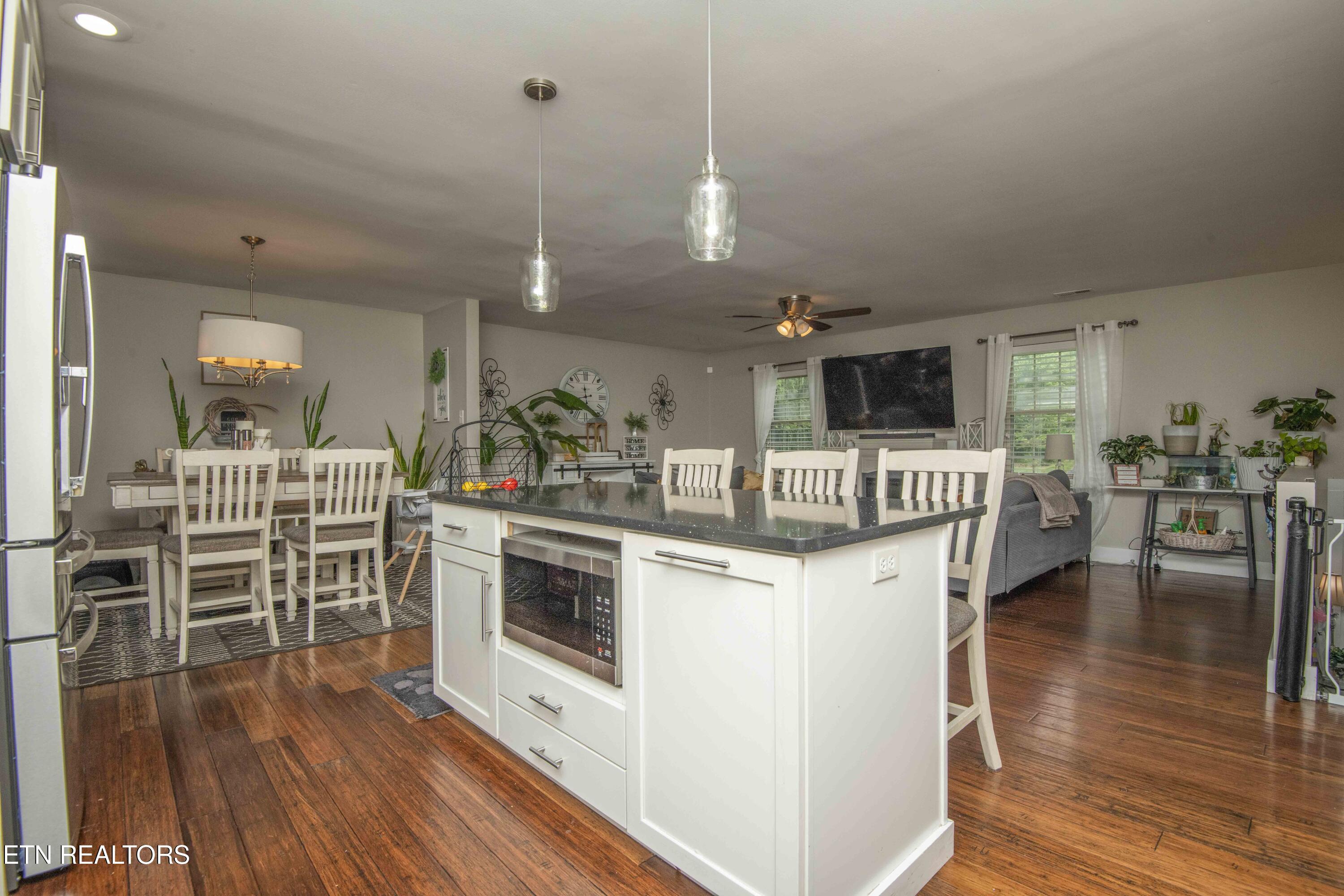 1104 Remington Rd