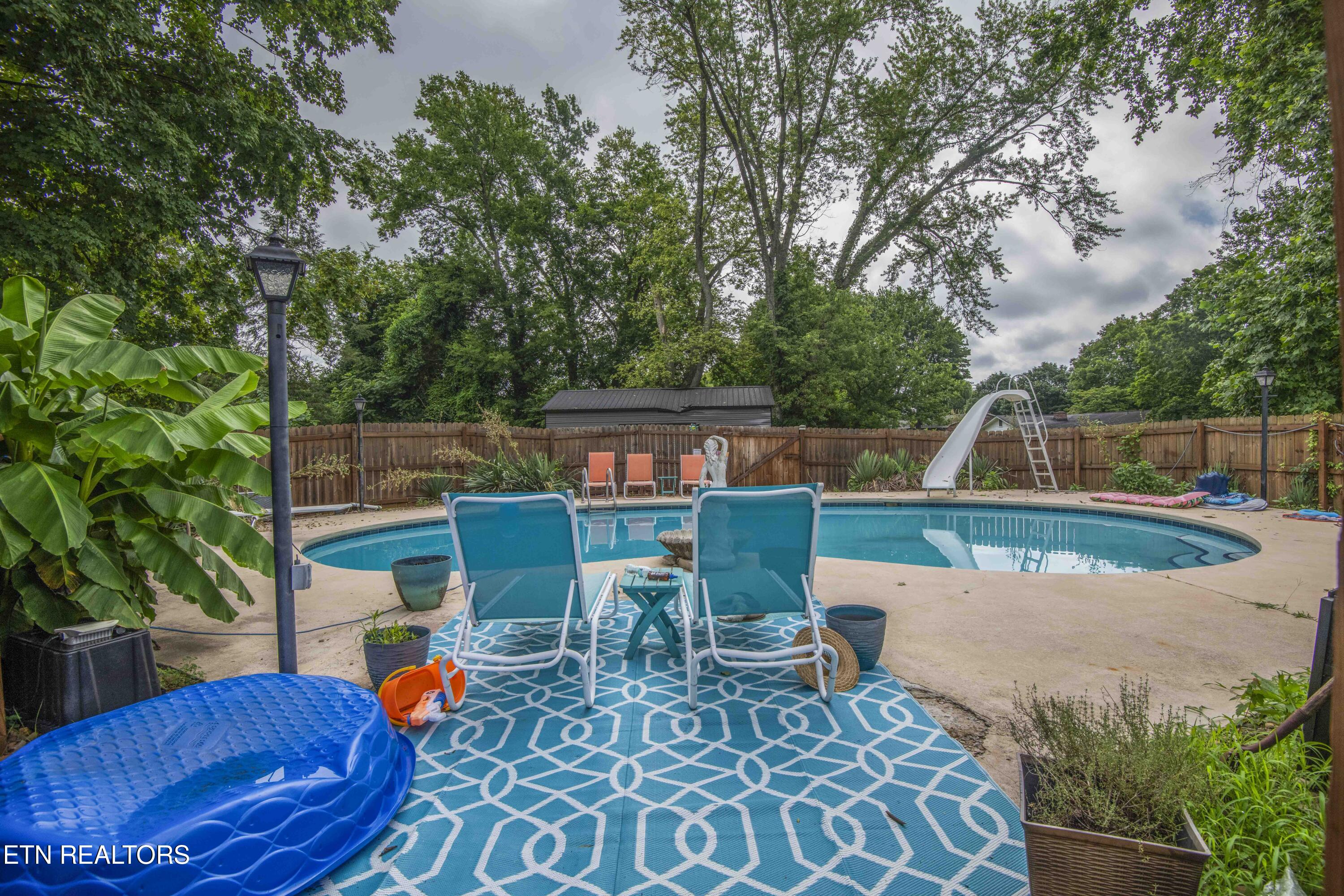 1104 Remington Rd