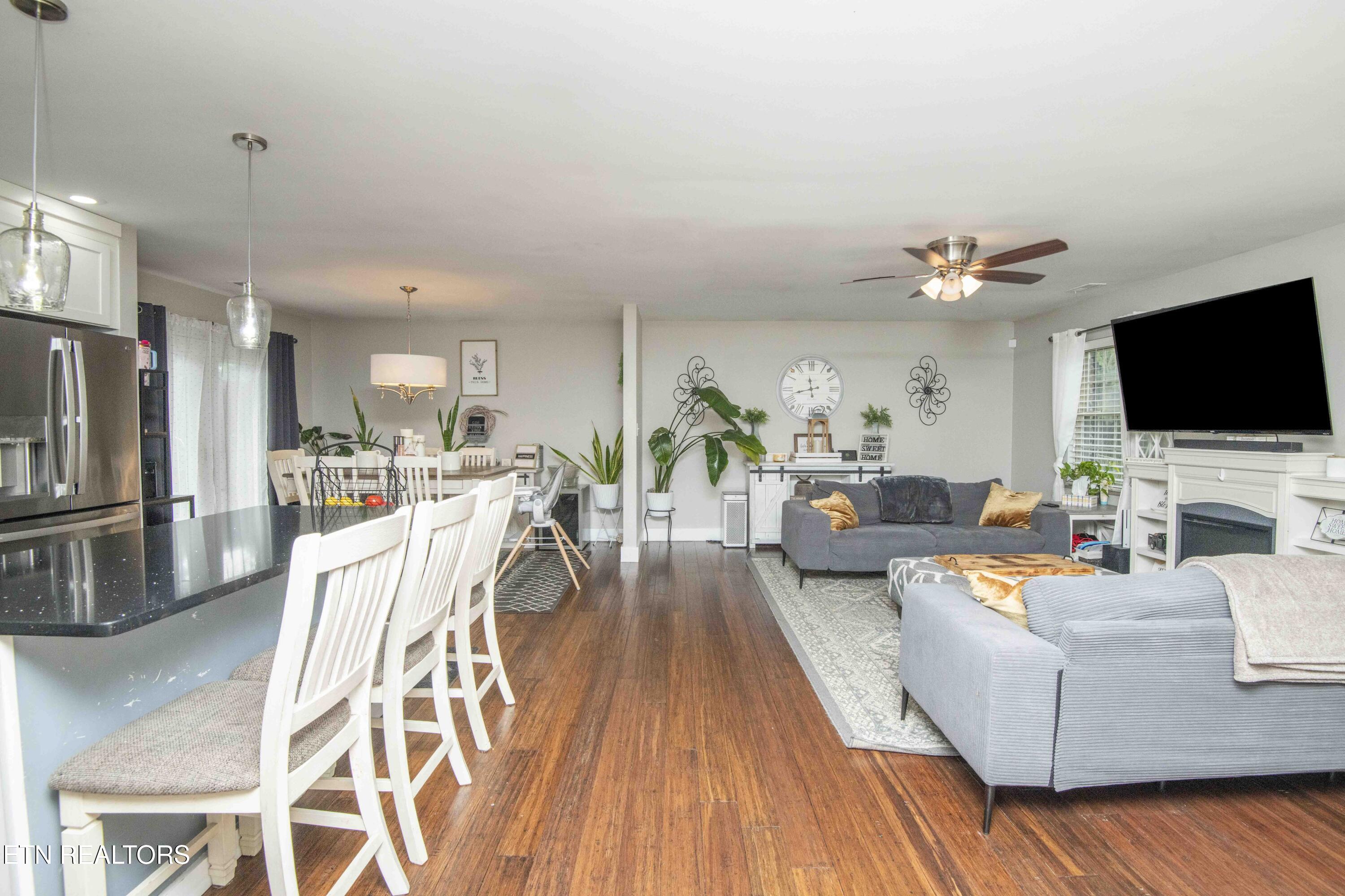 1104 Remington Rd