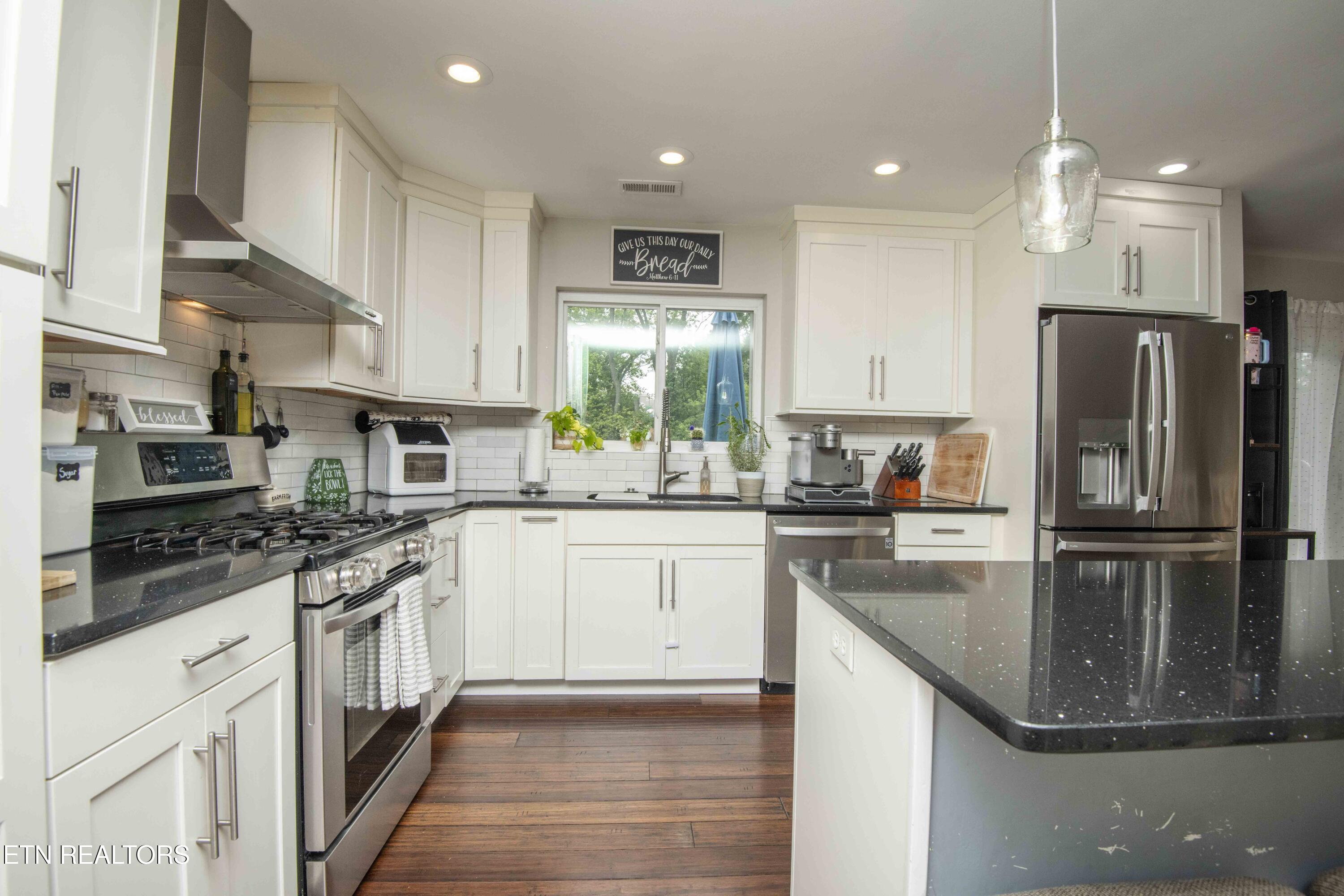 1104 Remington Rd