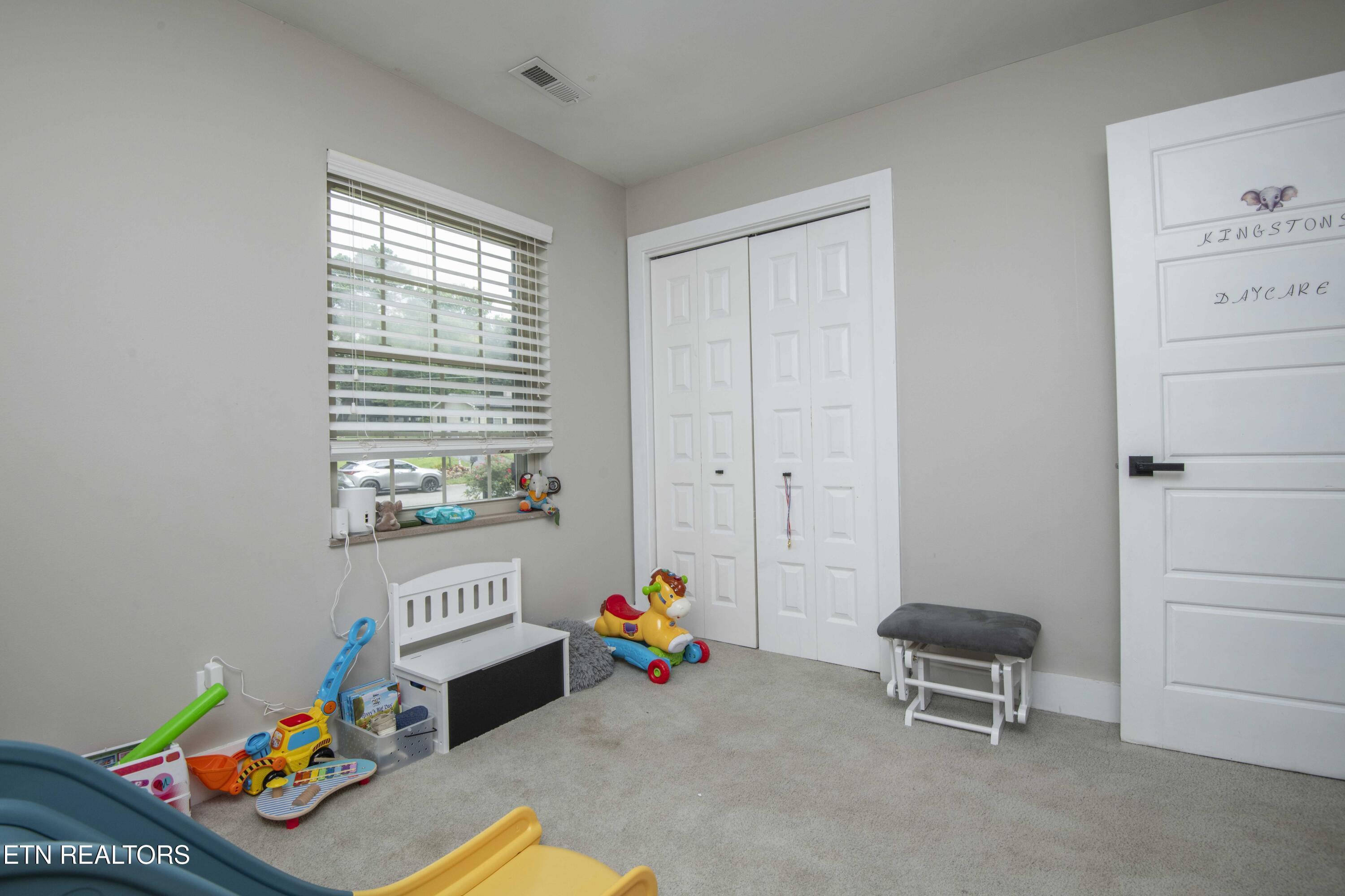 1104 Remington Rd