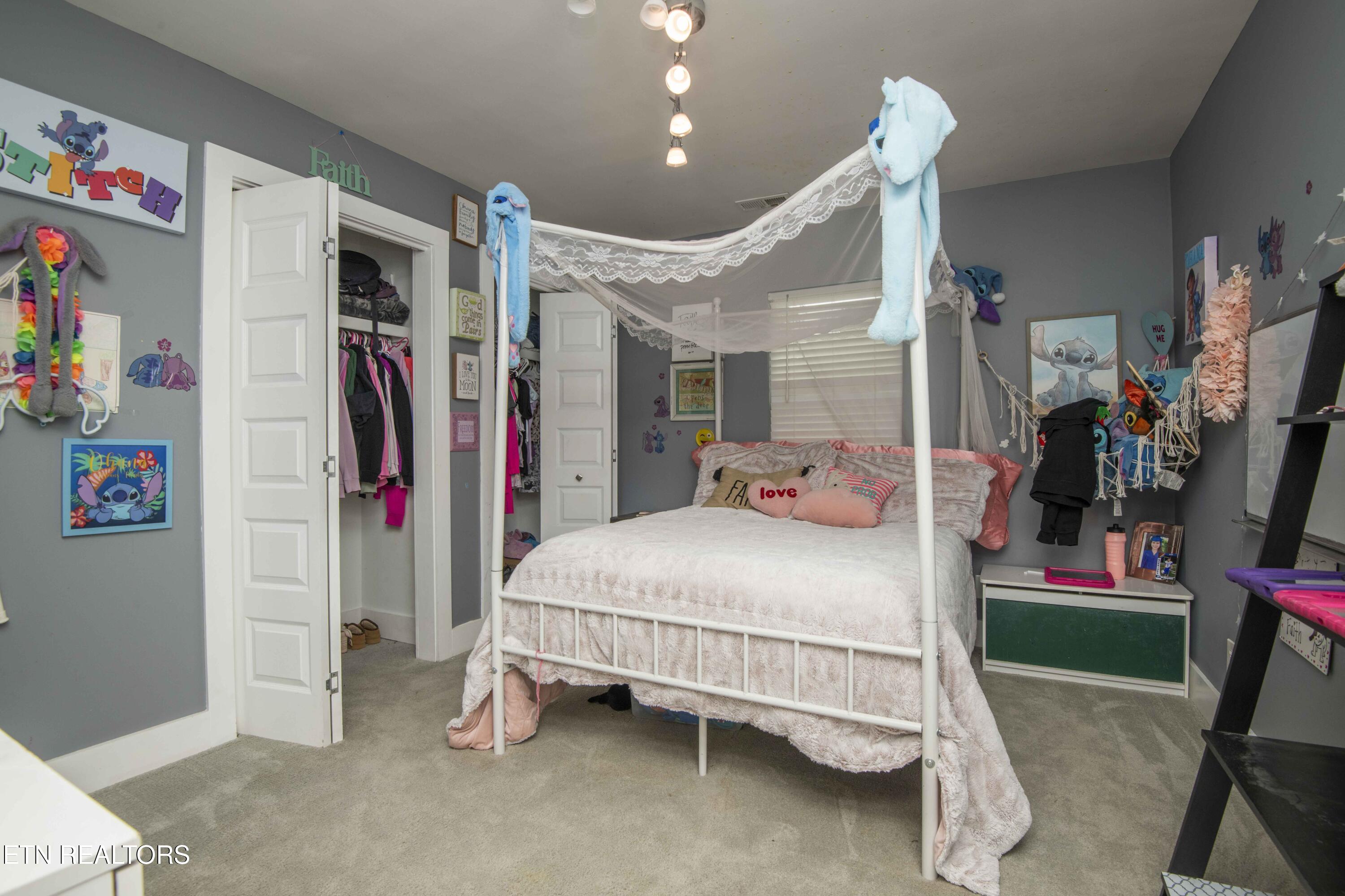1104 Remington Rd
