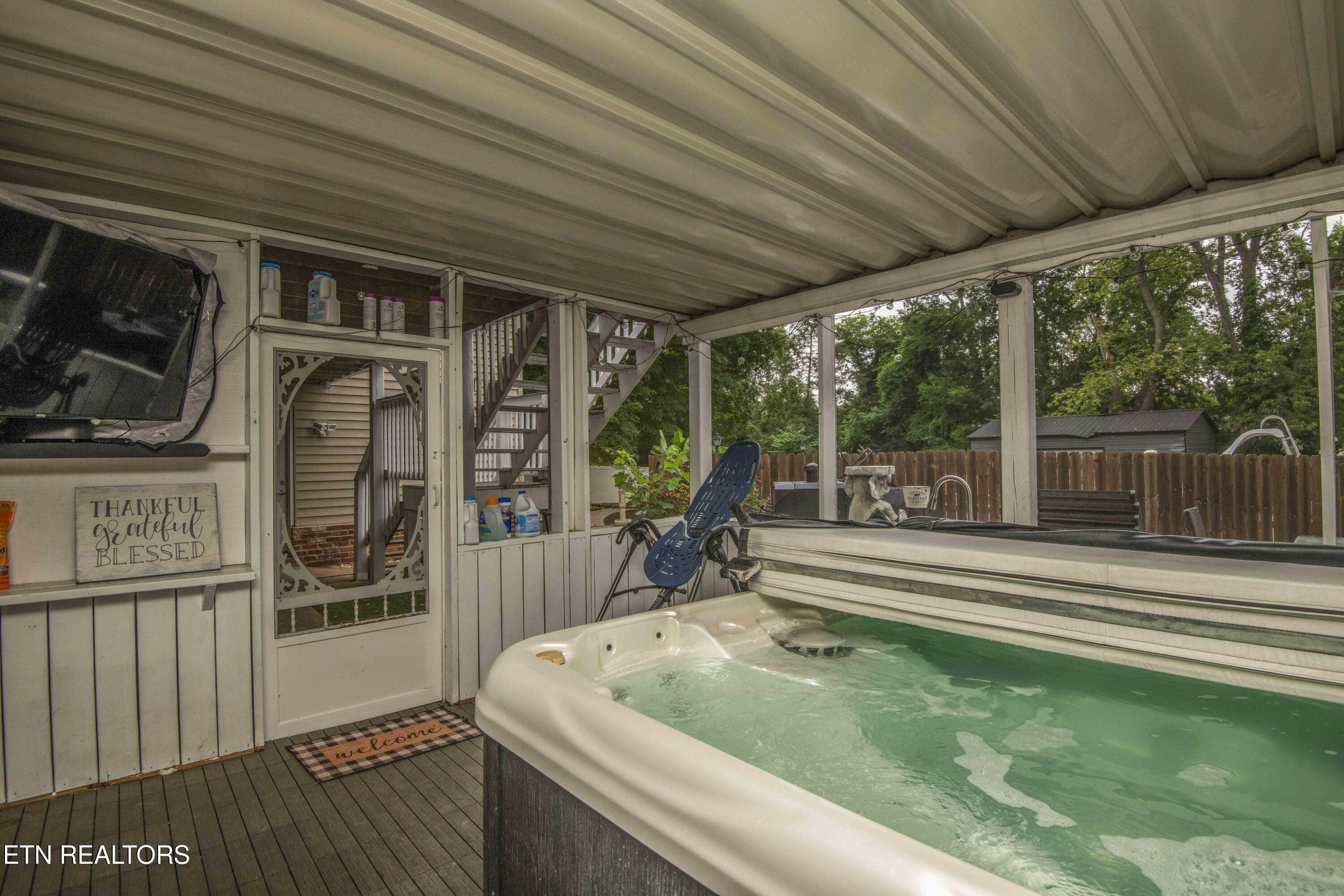 1104 Remington Rd