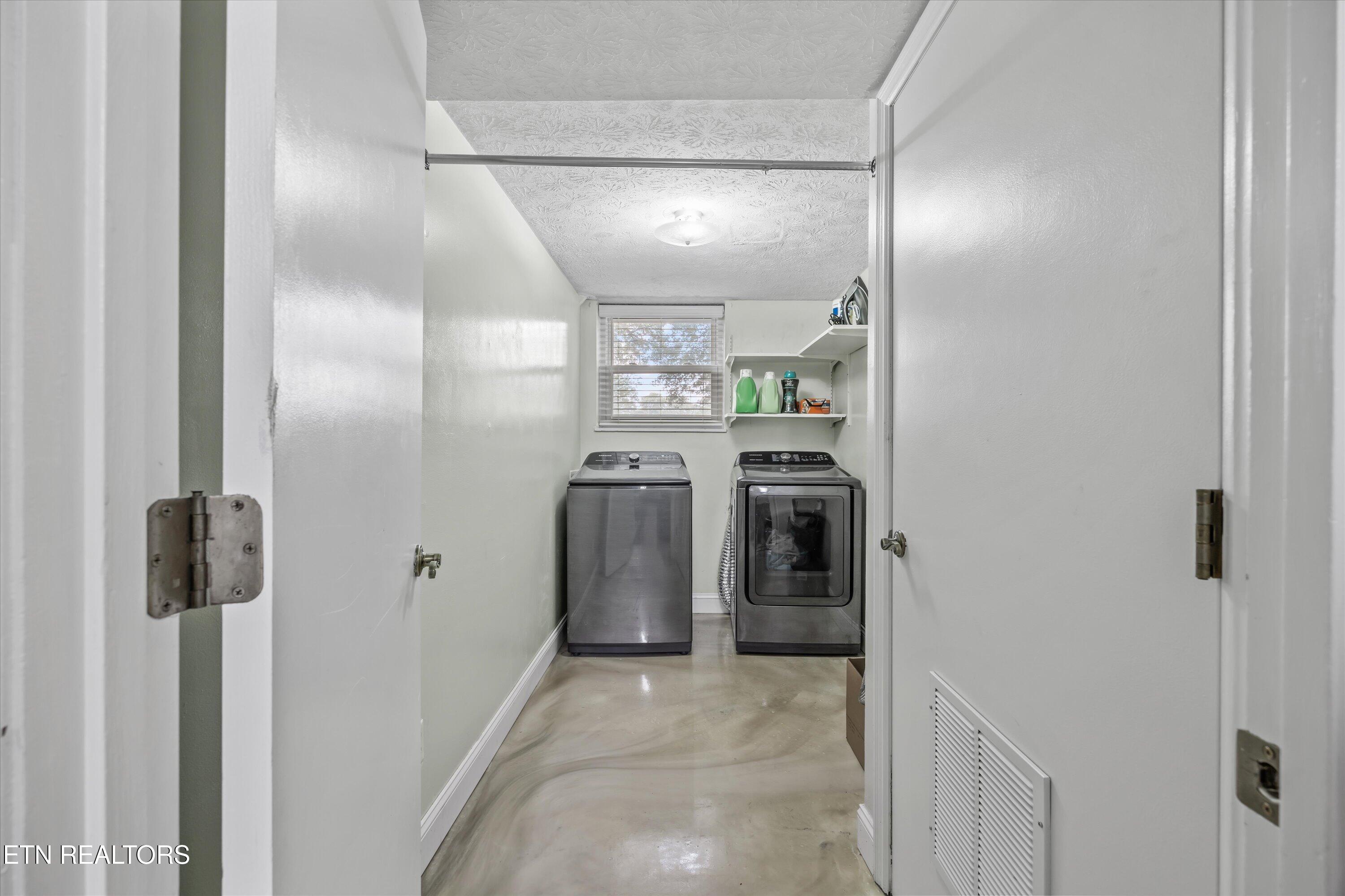 102 Candora Rd