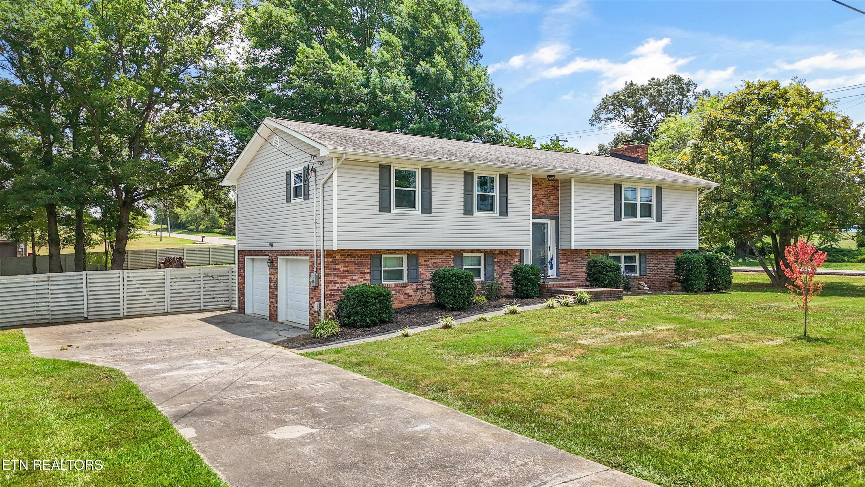 102 Candora Rd
