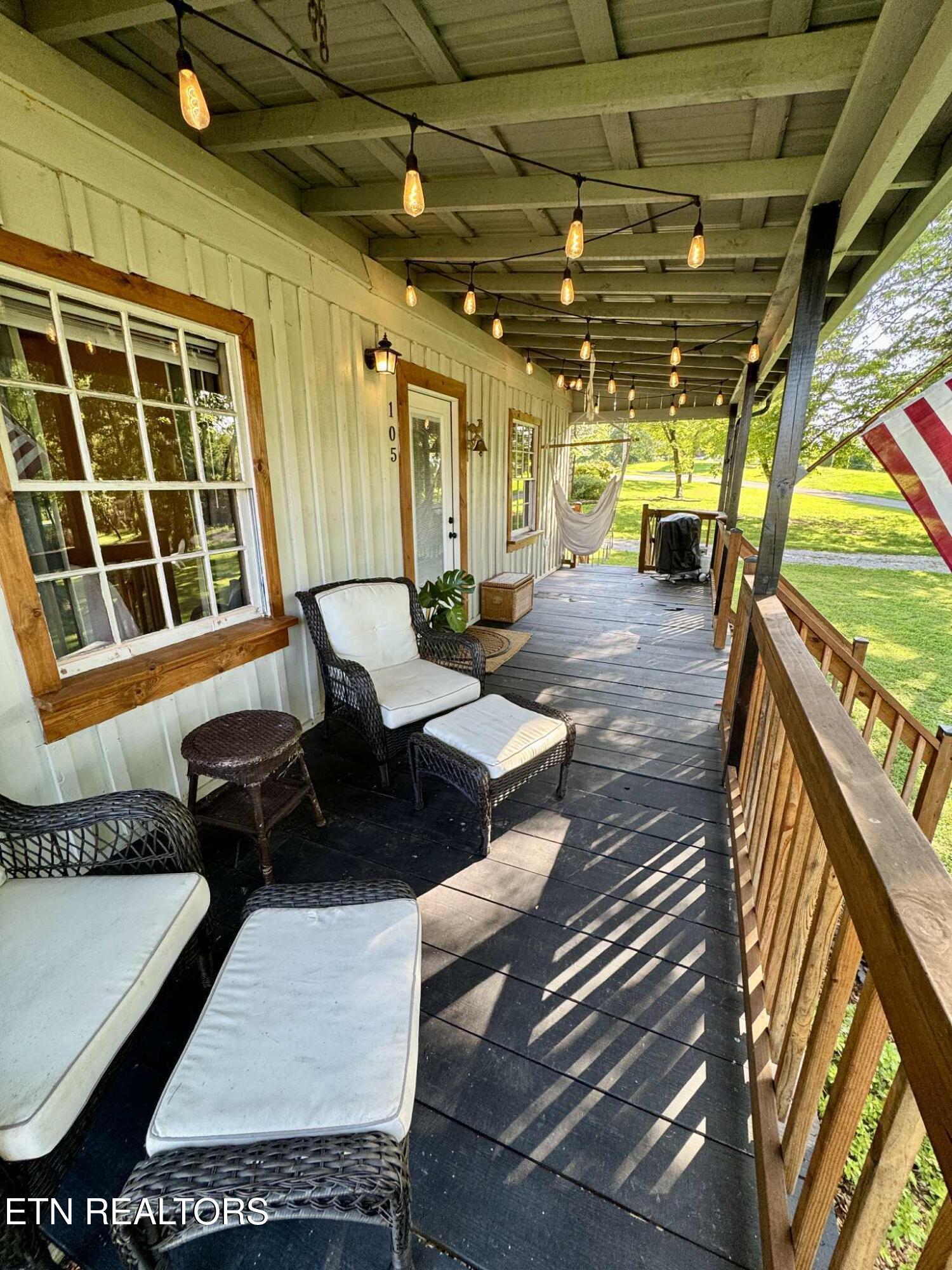 105 Lakeshore View Drive