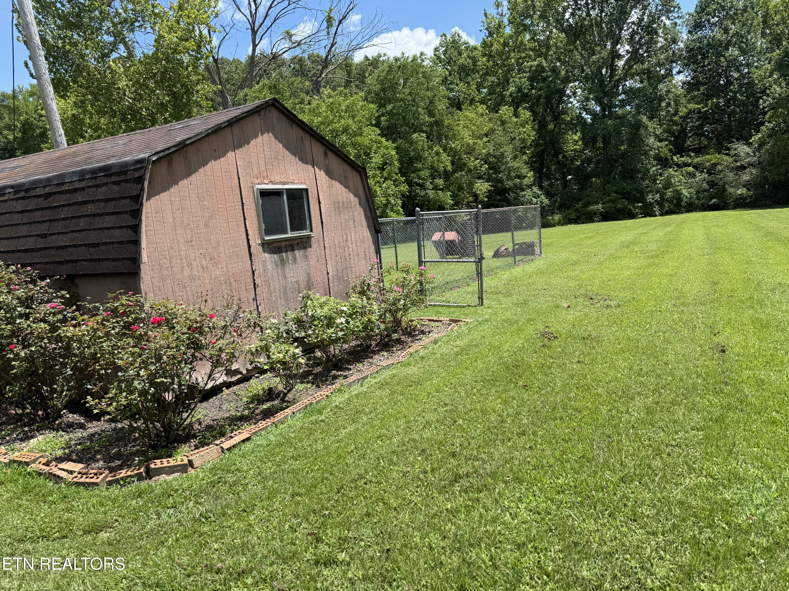 137 Dogtown Rd Rd