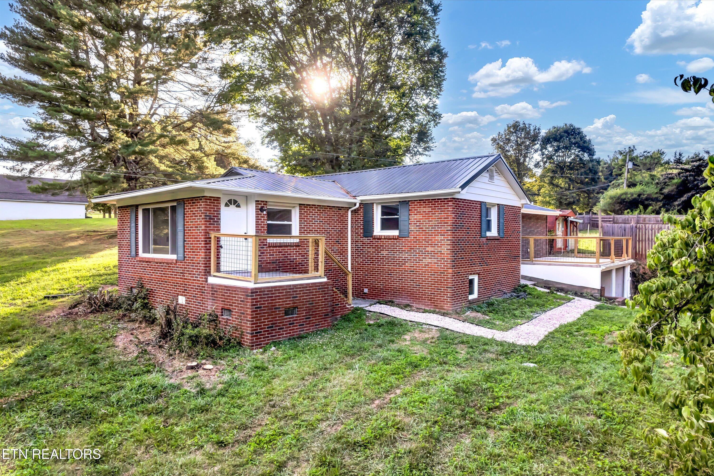 6221 Babelay Rd