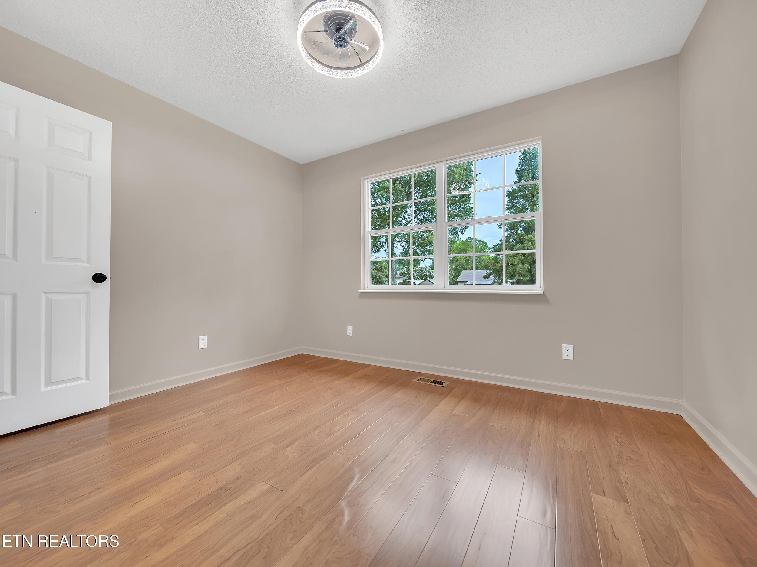 210 N Clark St