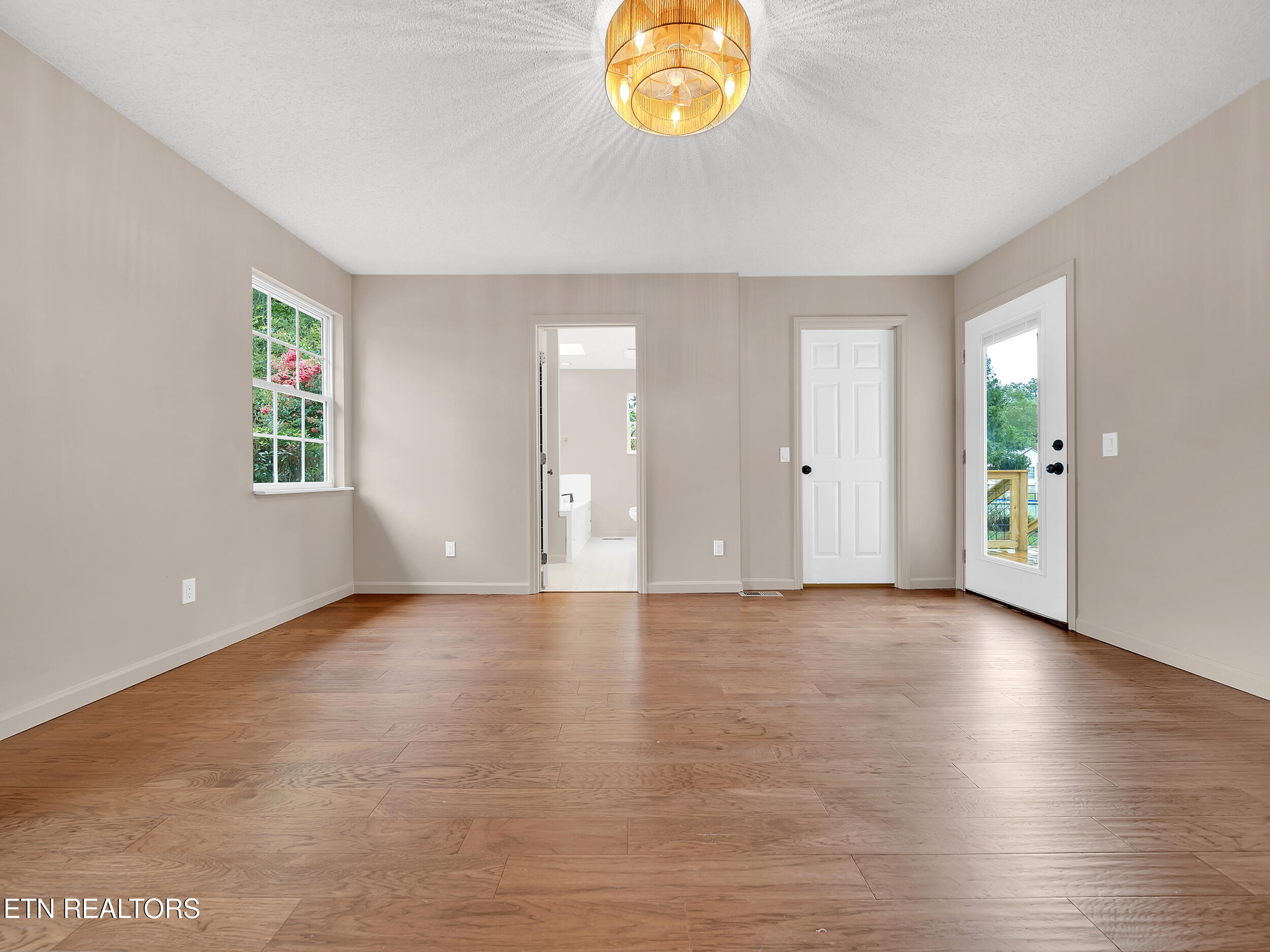 210 N Clark St