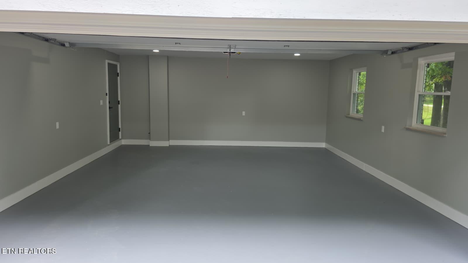 1939 Smoky View Circle