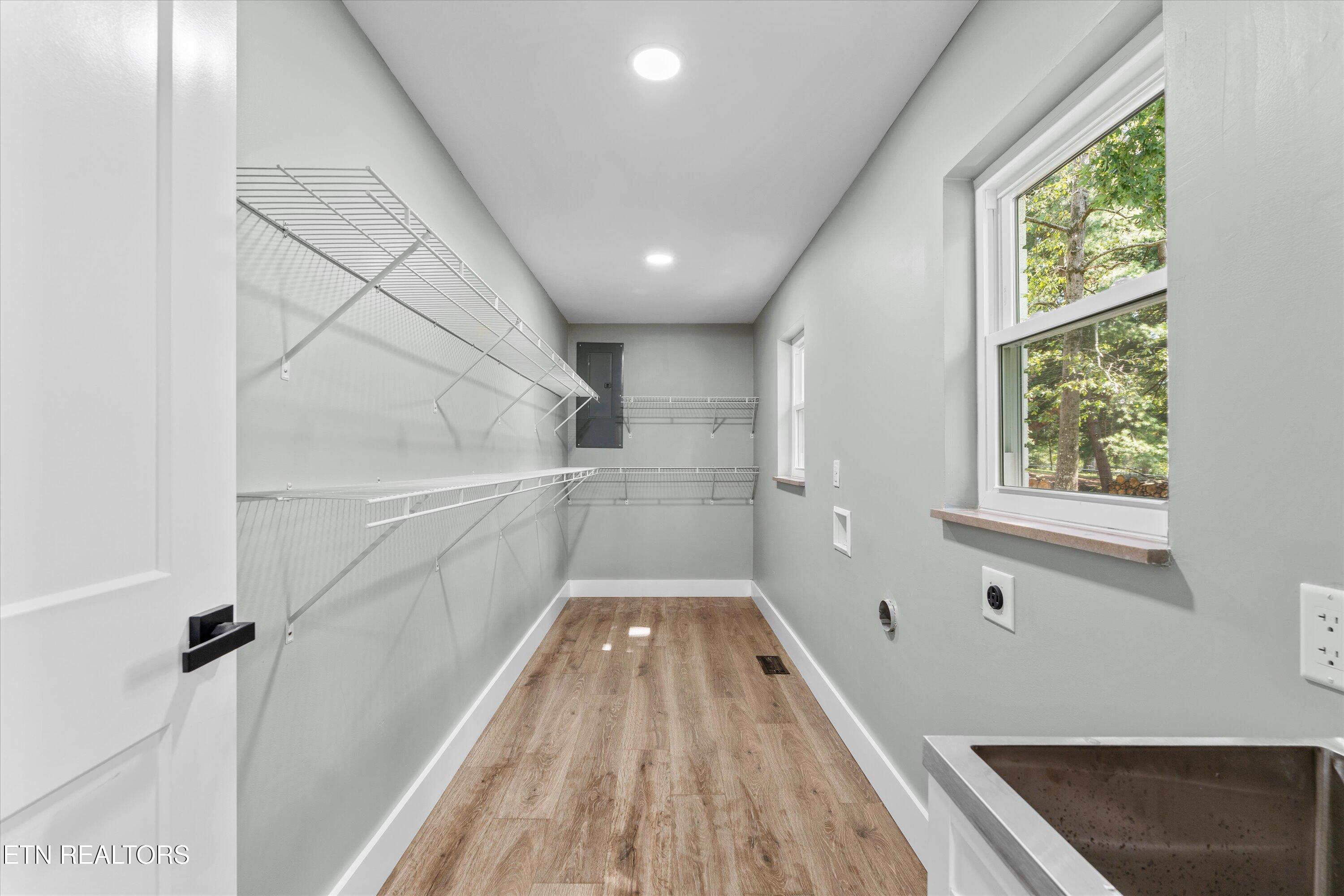1939 Smoky View Circle