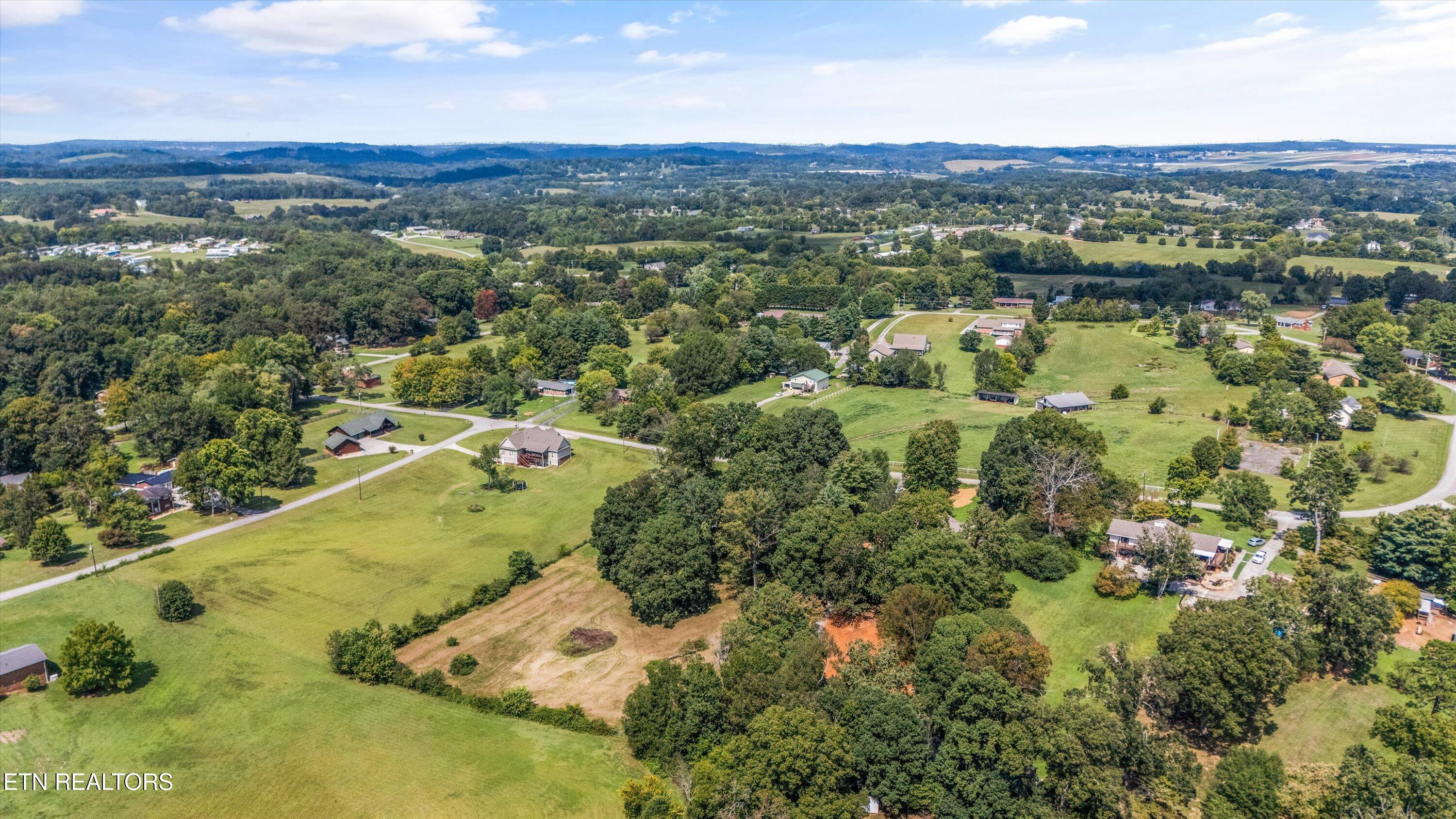 1939 Smoky View Circle