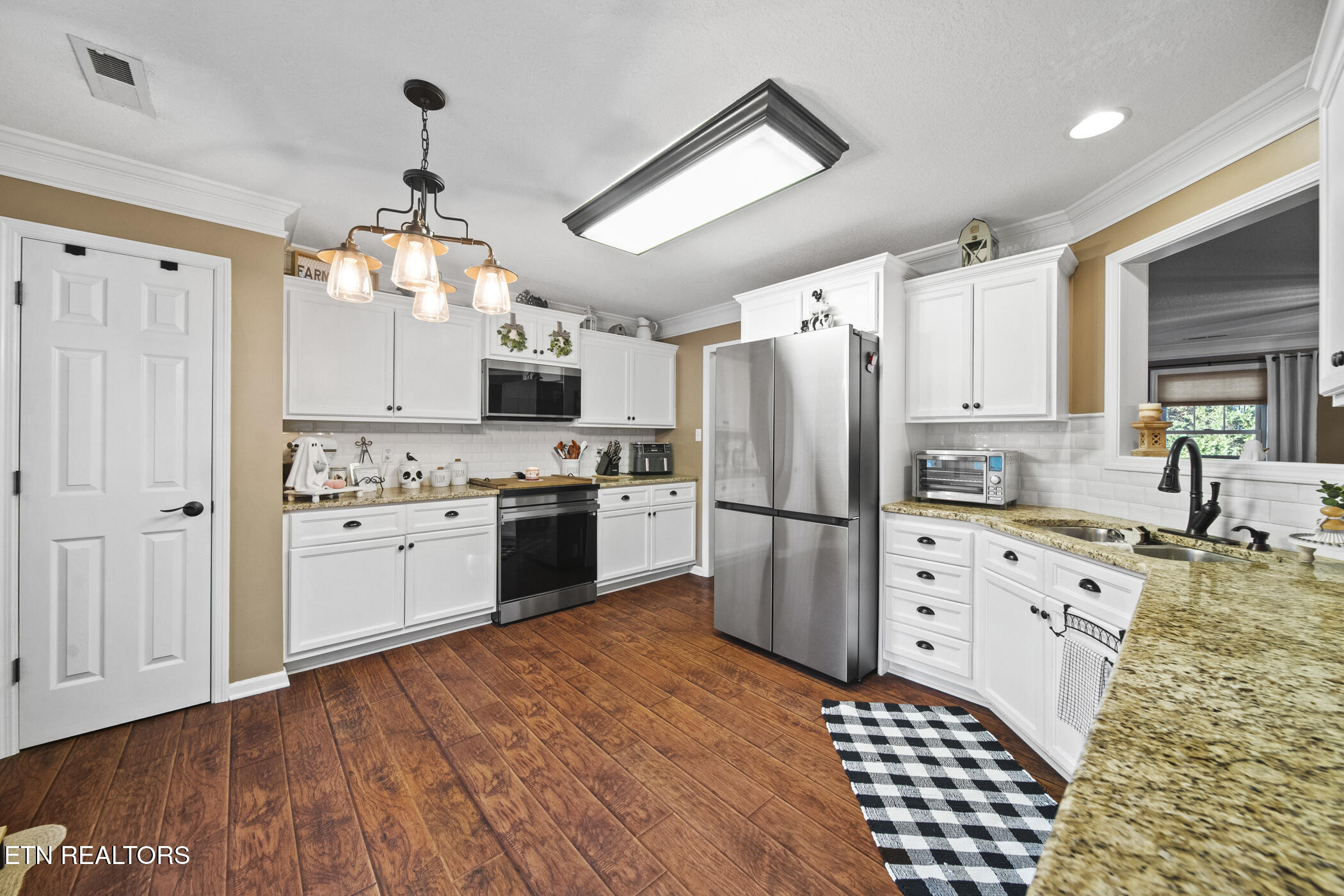 6614 Ruby June Lane