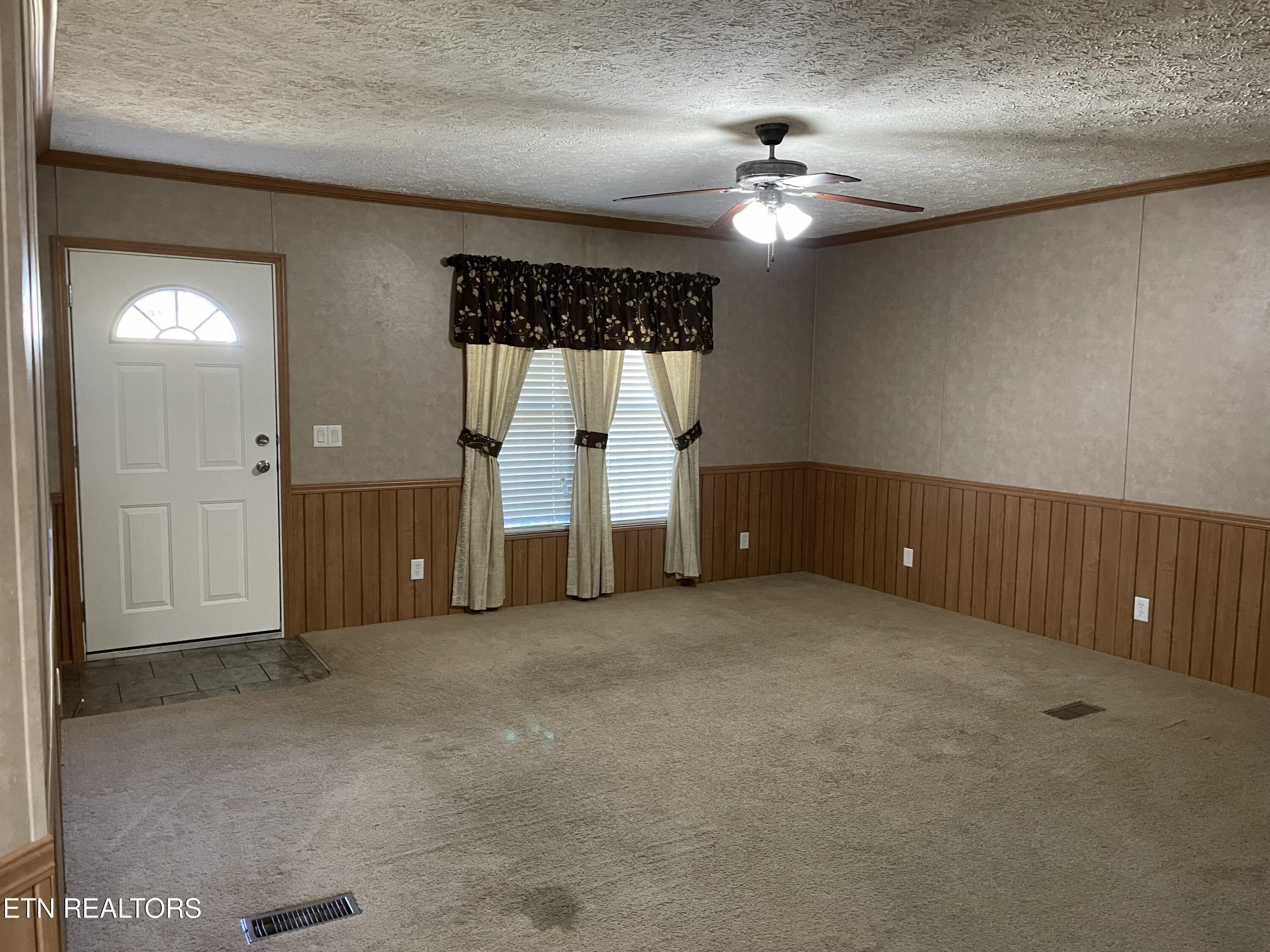 140 Wood St