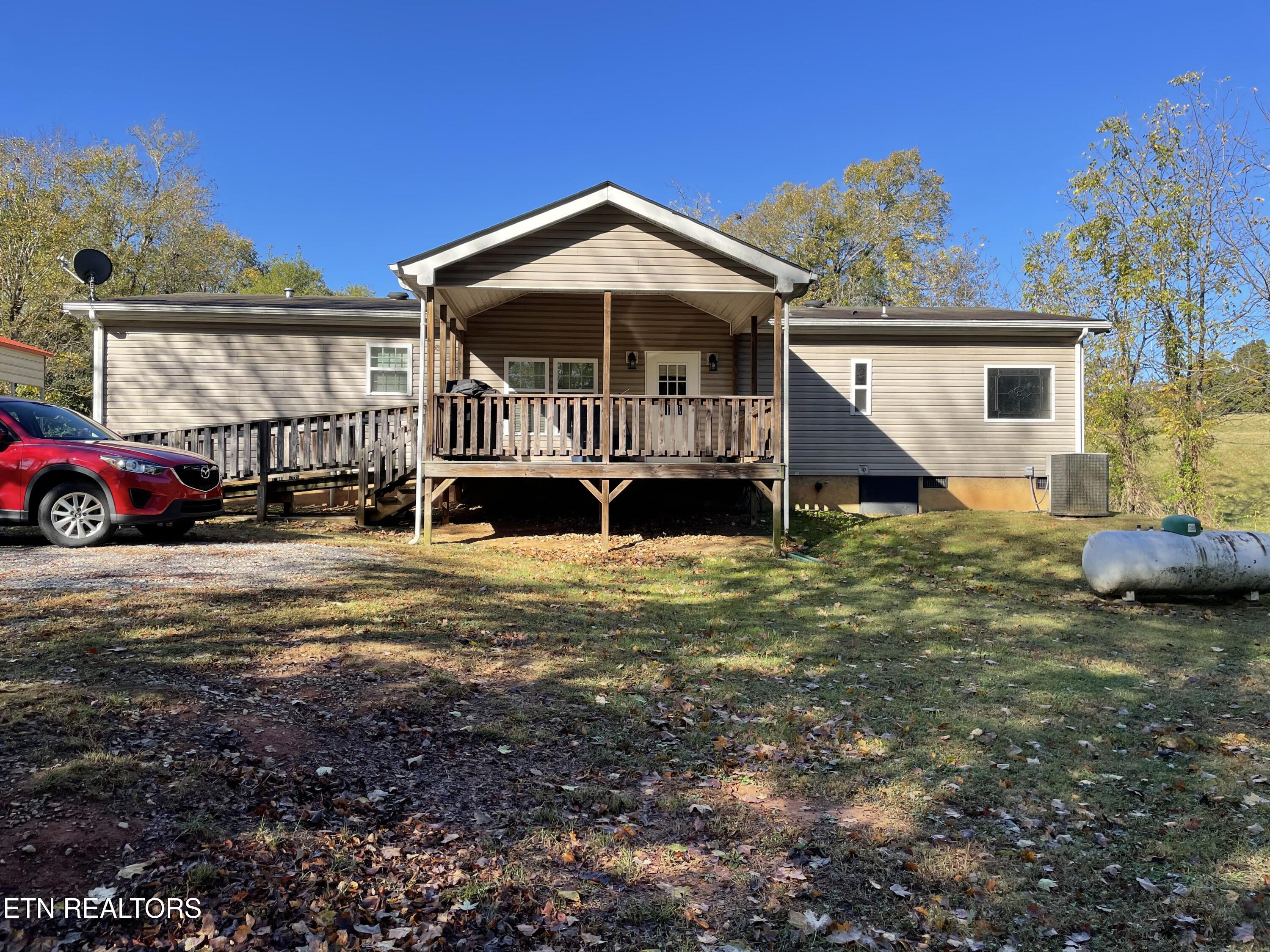 140 Wood St