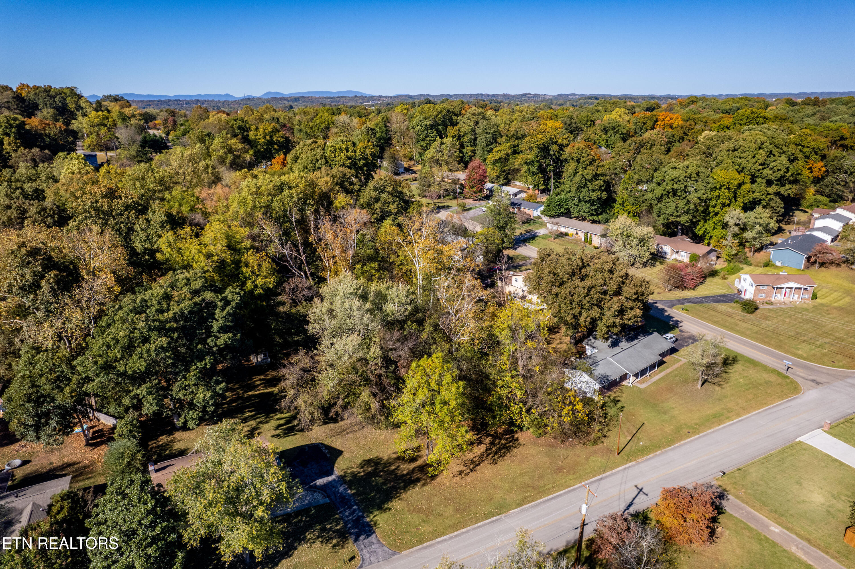 11905 Midhurst Drive