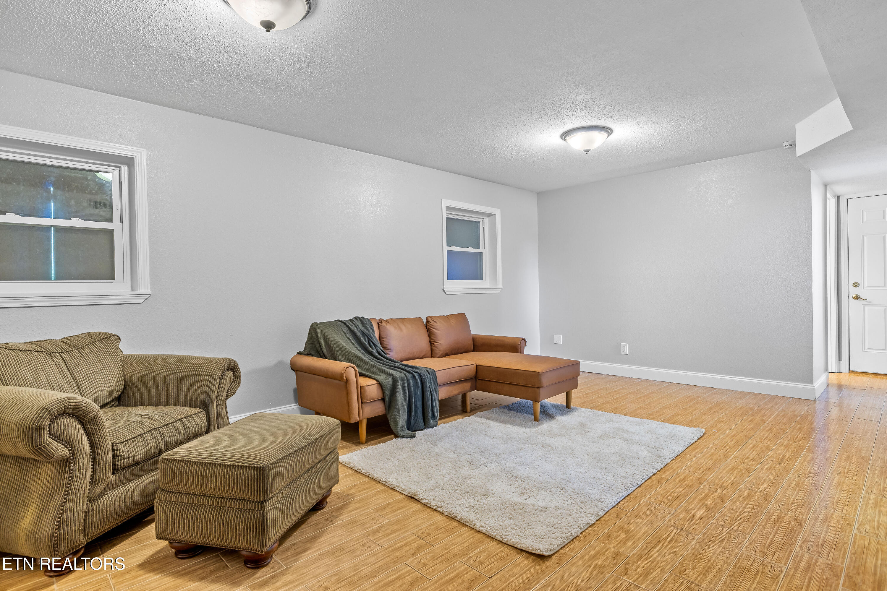 11909 Midhurst Drive