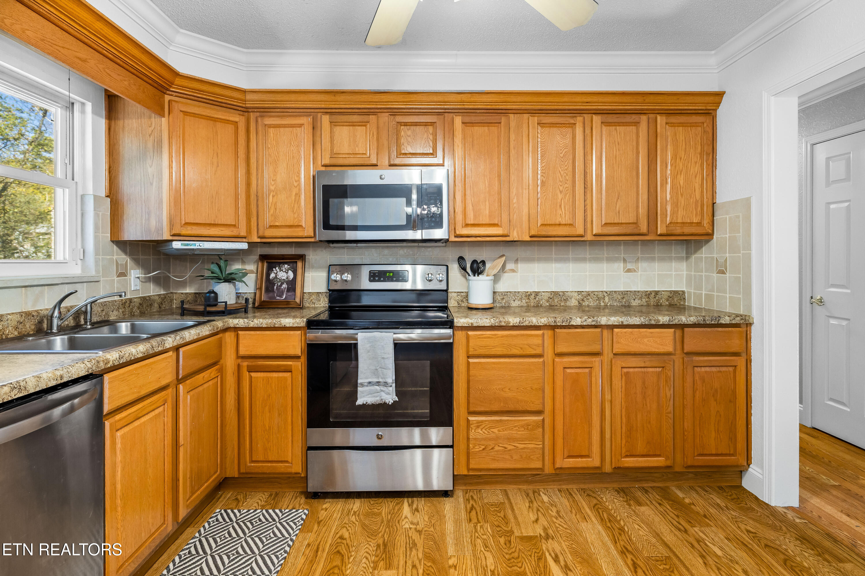 11909 Midhurst Drive