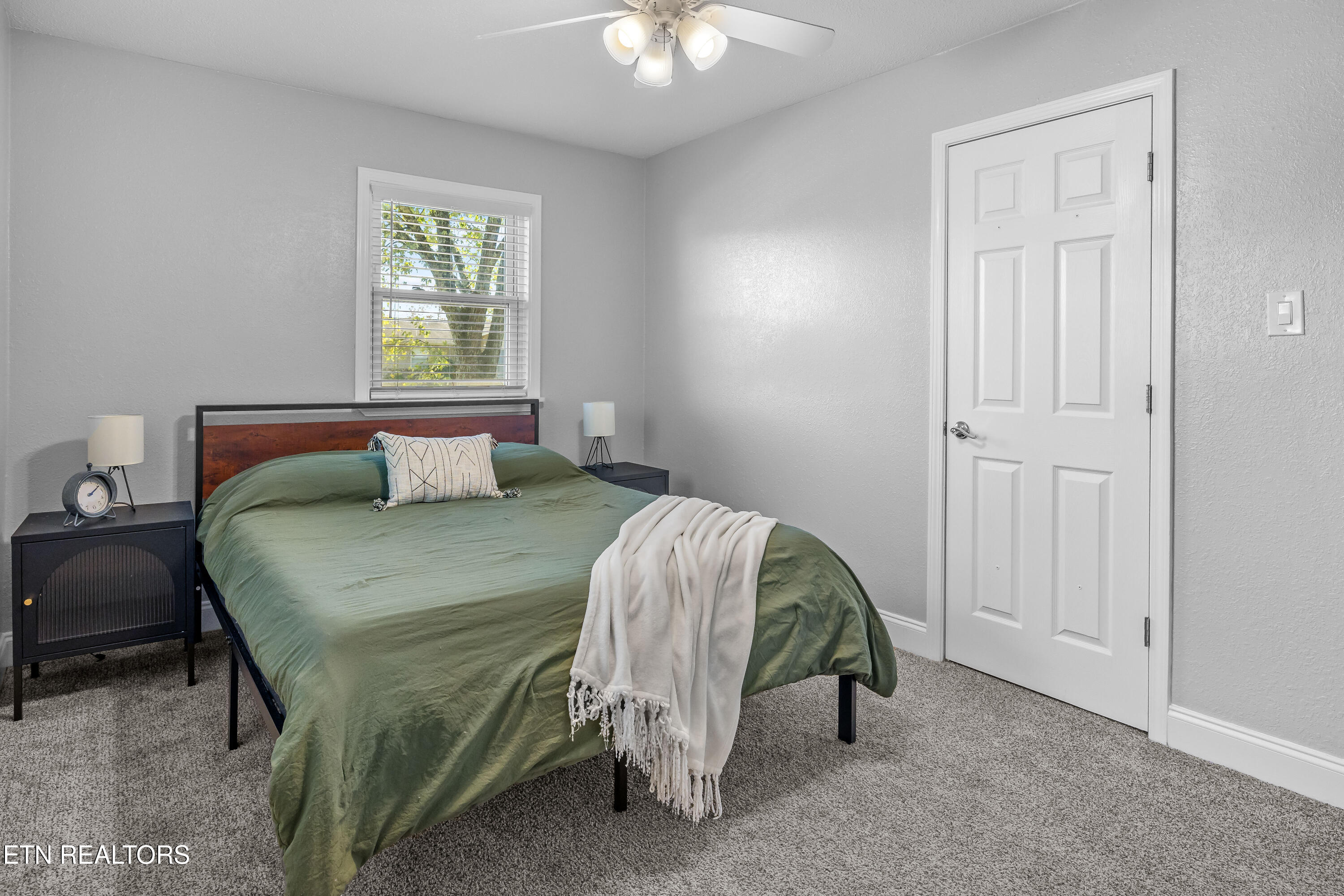 11909 Midhurst Drive