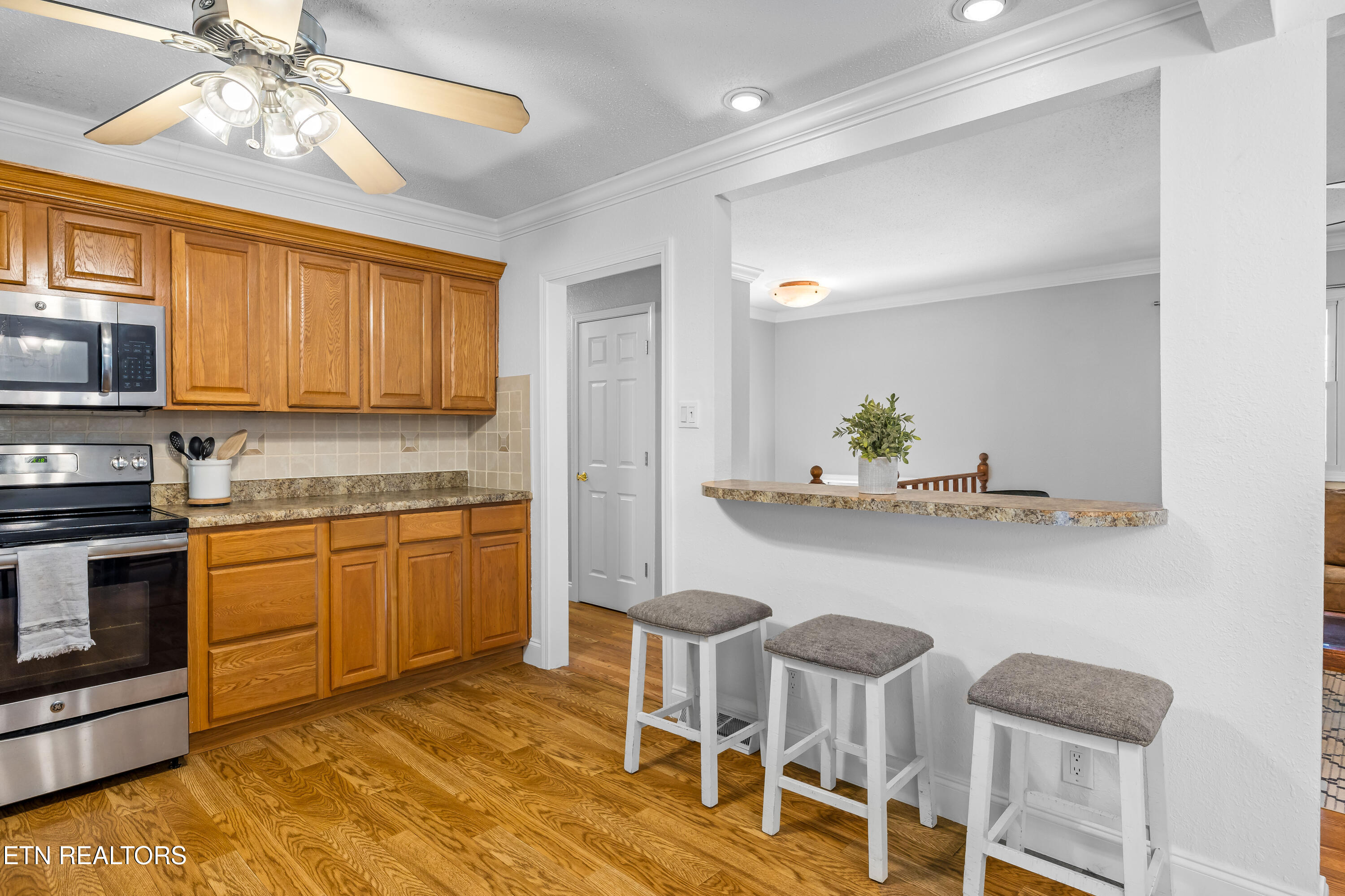 11909 Midhurst Drive