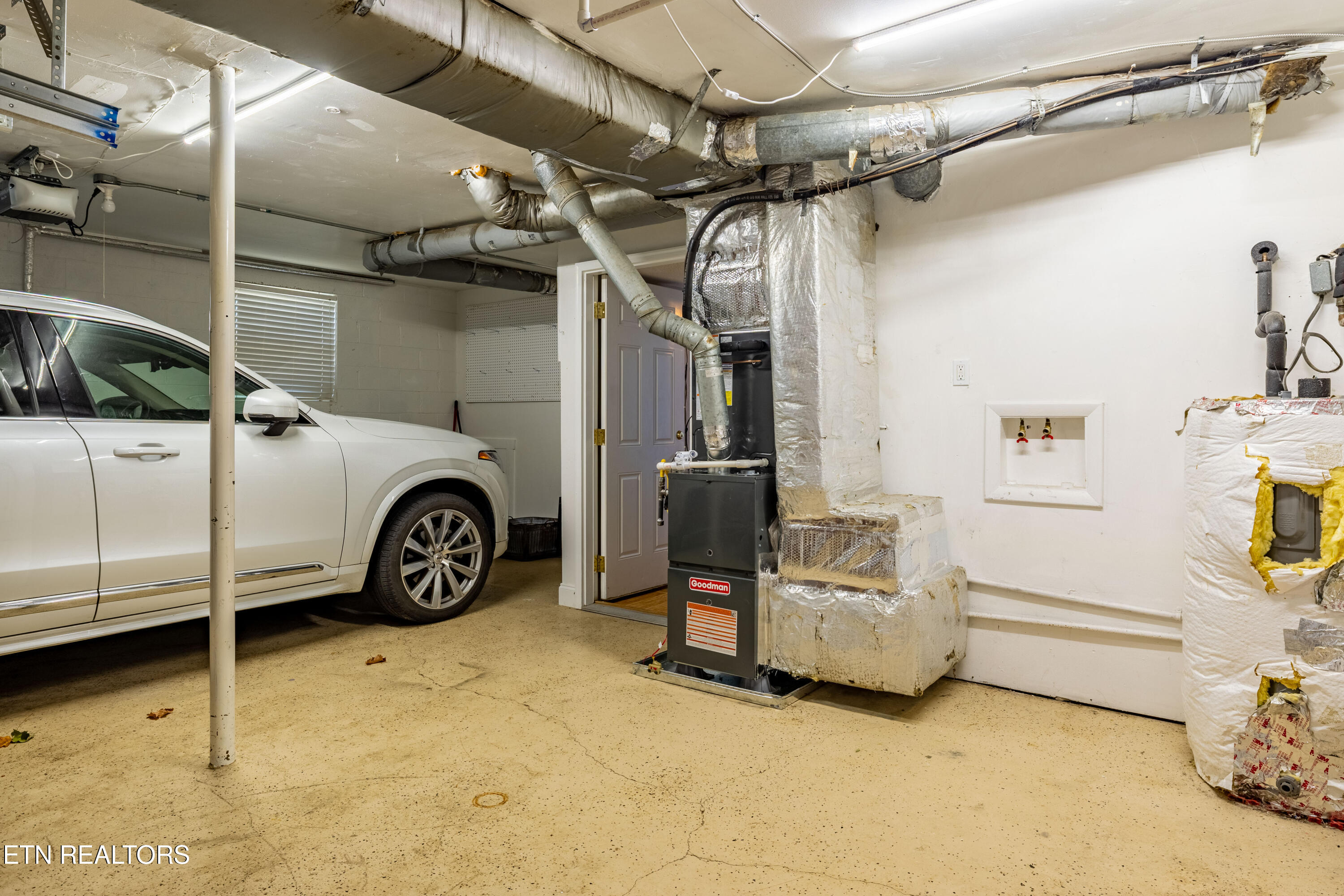 11909 Midhurst Drive