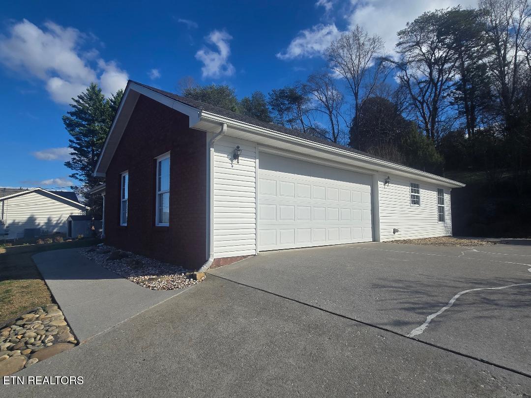316 Bowers Park Circle