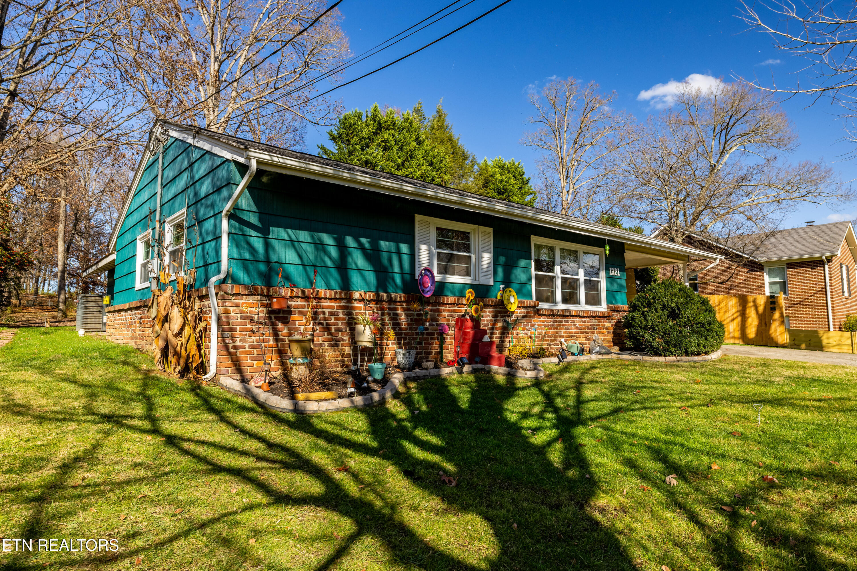 1321 Tapoco Ave