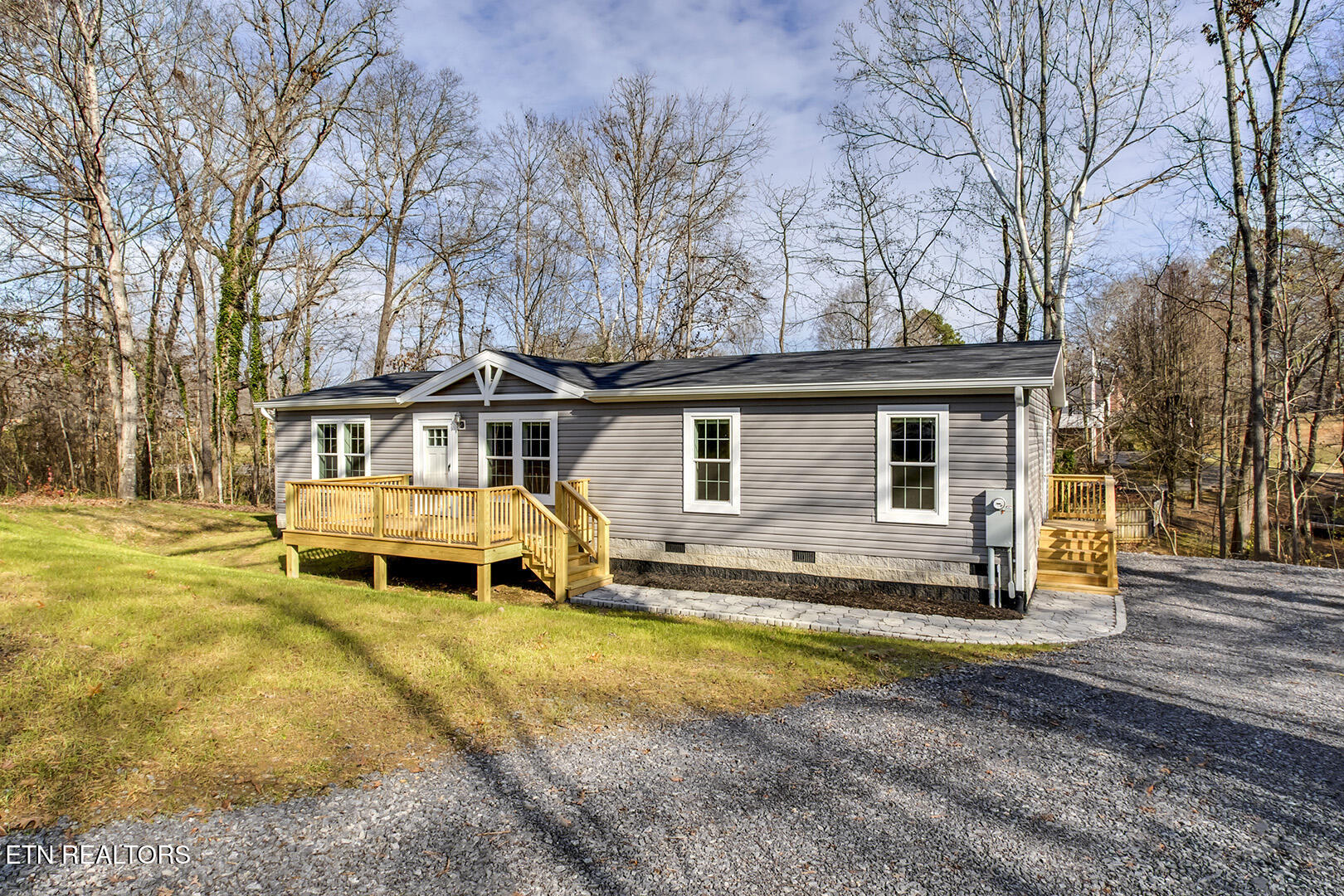 297 Wilkins Ave