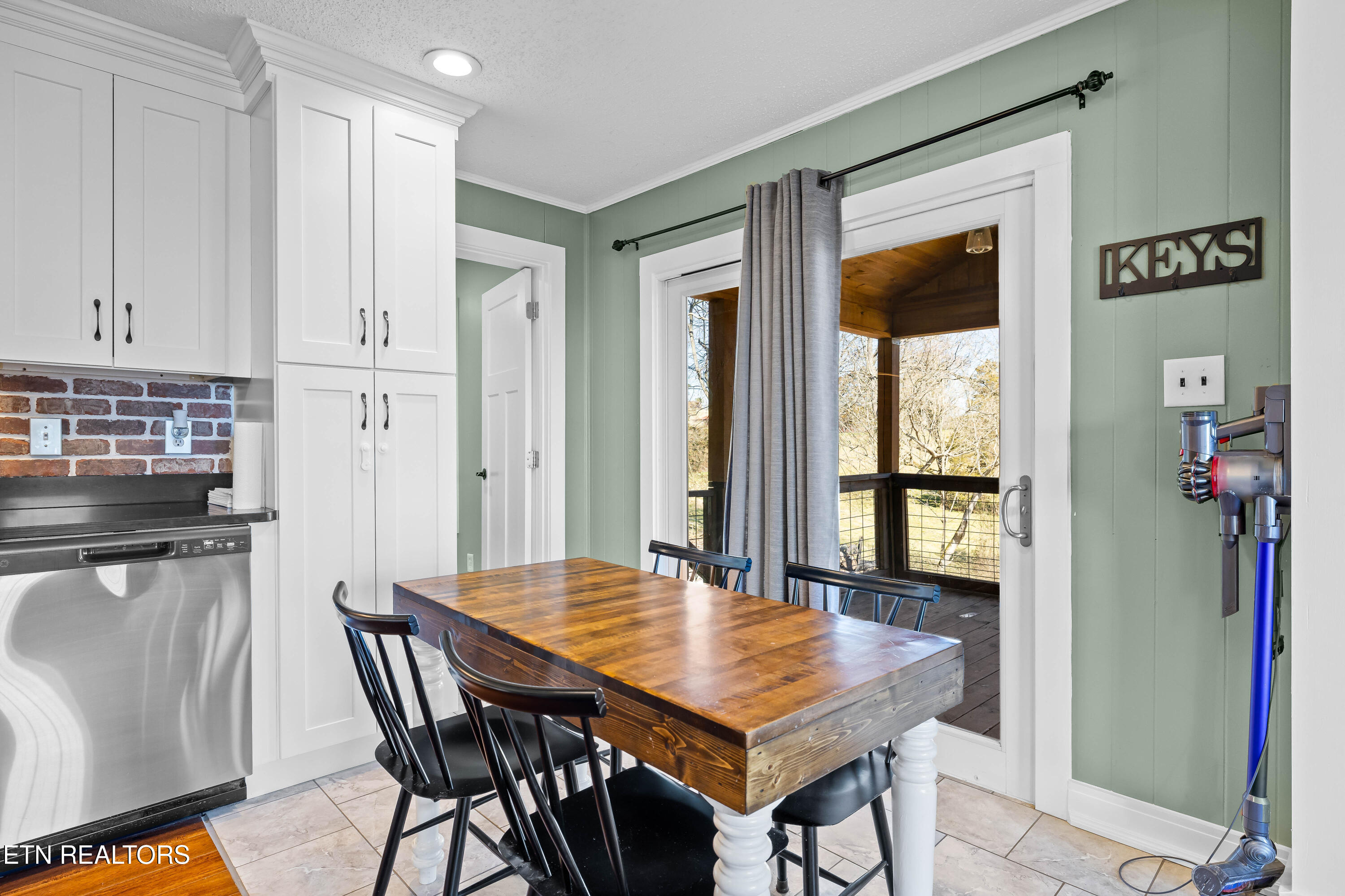 541 Sunflower Circle