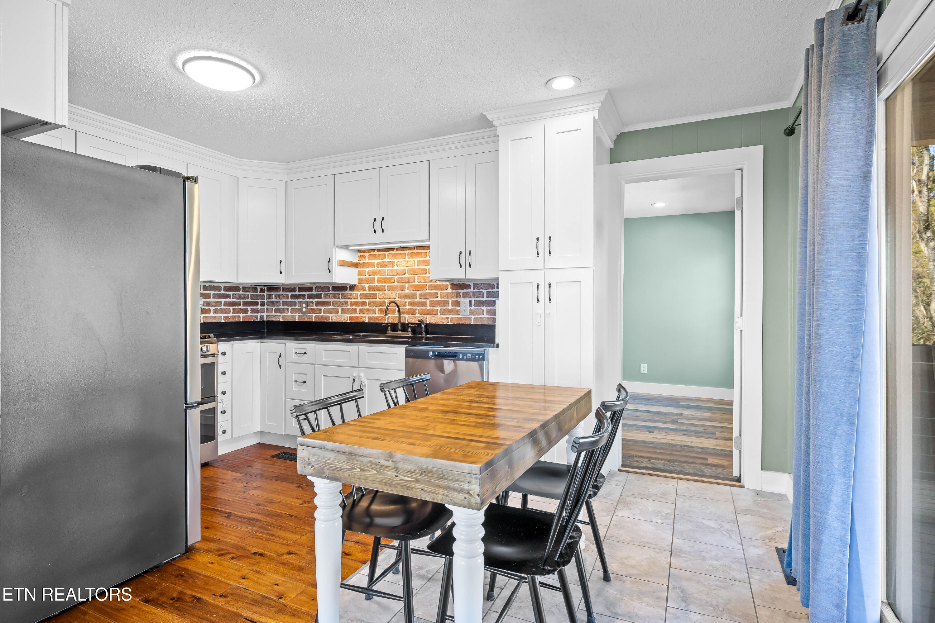 541 Sunflower Circle