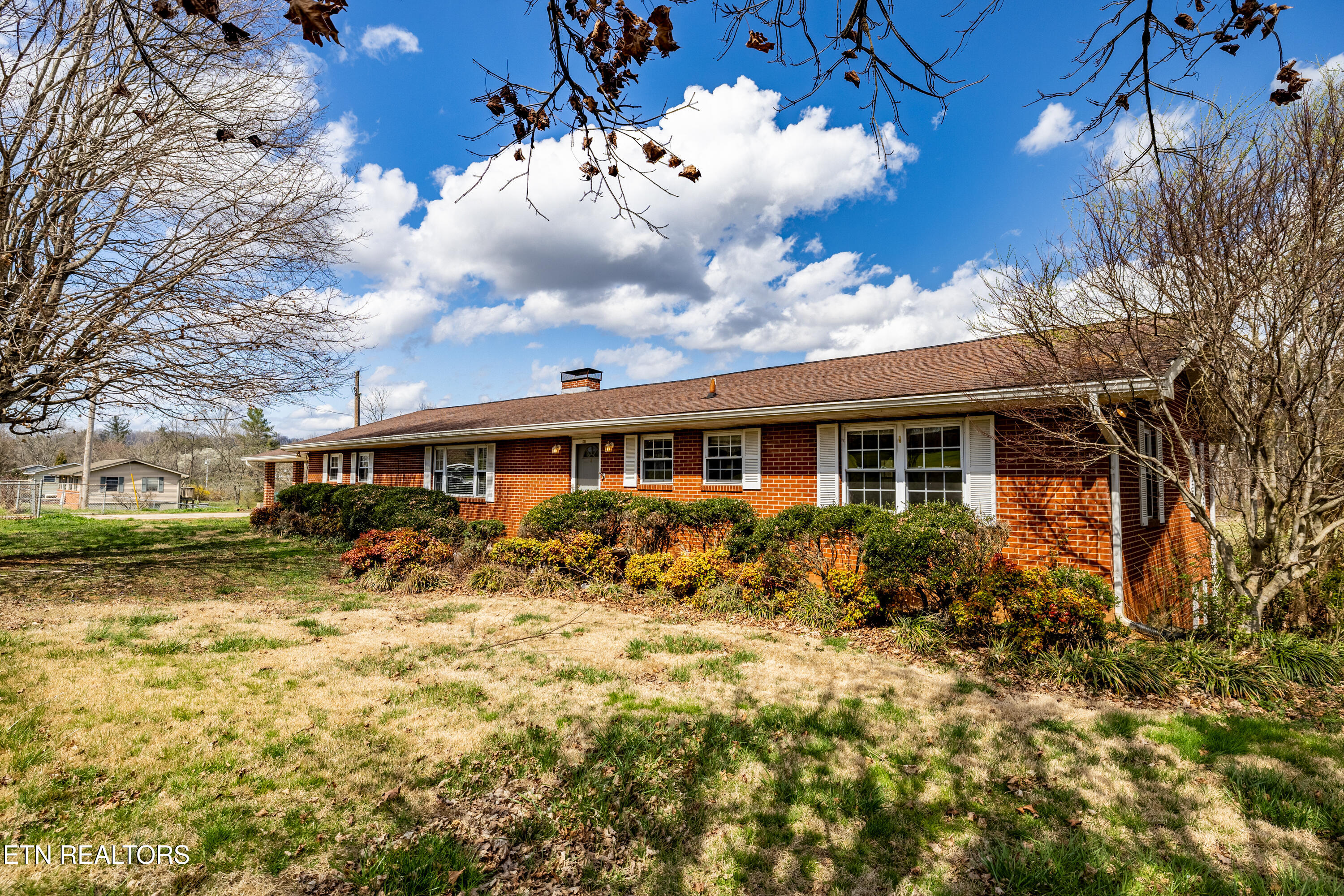 911 Tipton Station Rd