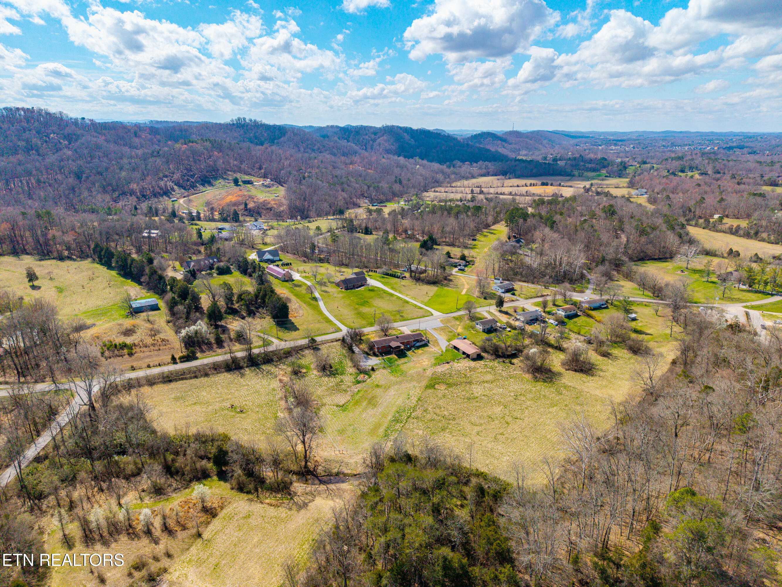 911 Tipton Station Rd