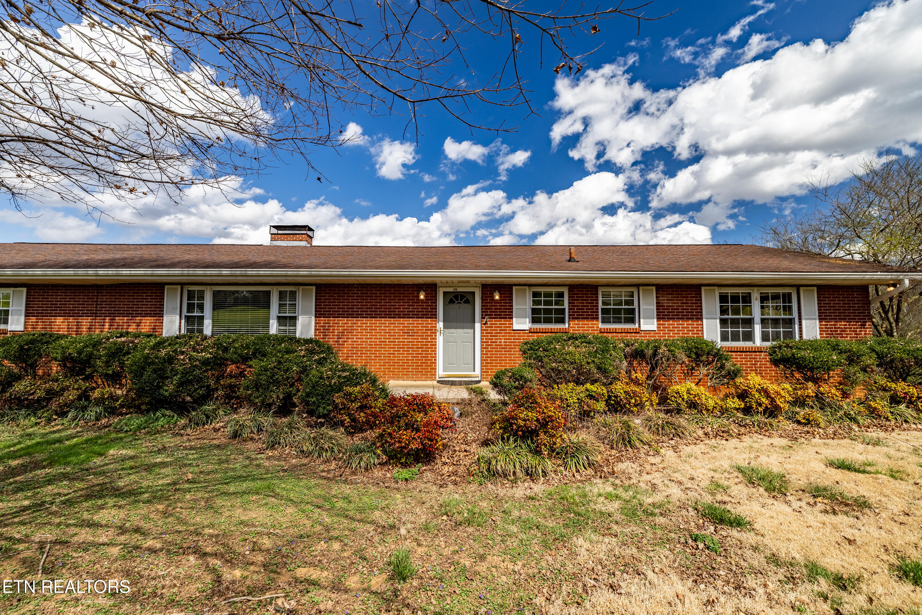 911 Tipton Station Rd