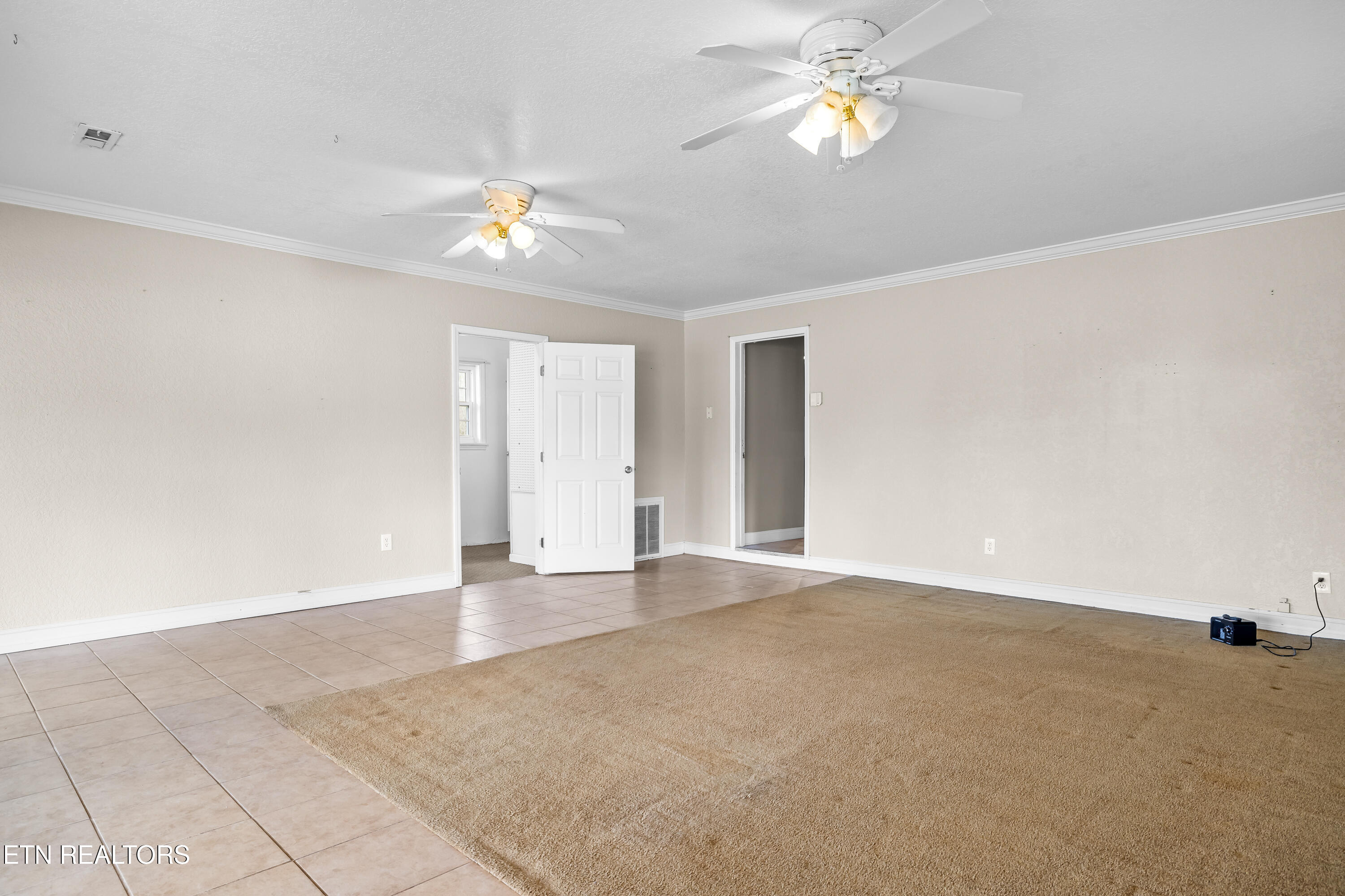 911 Tipton Station Rd