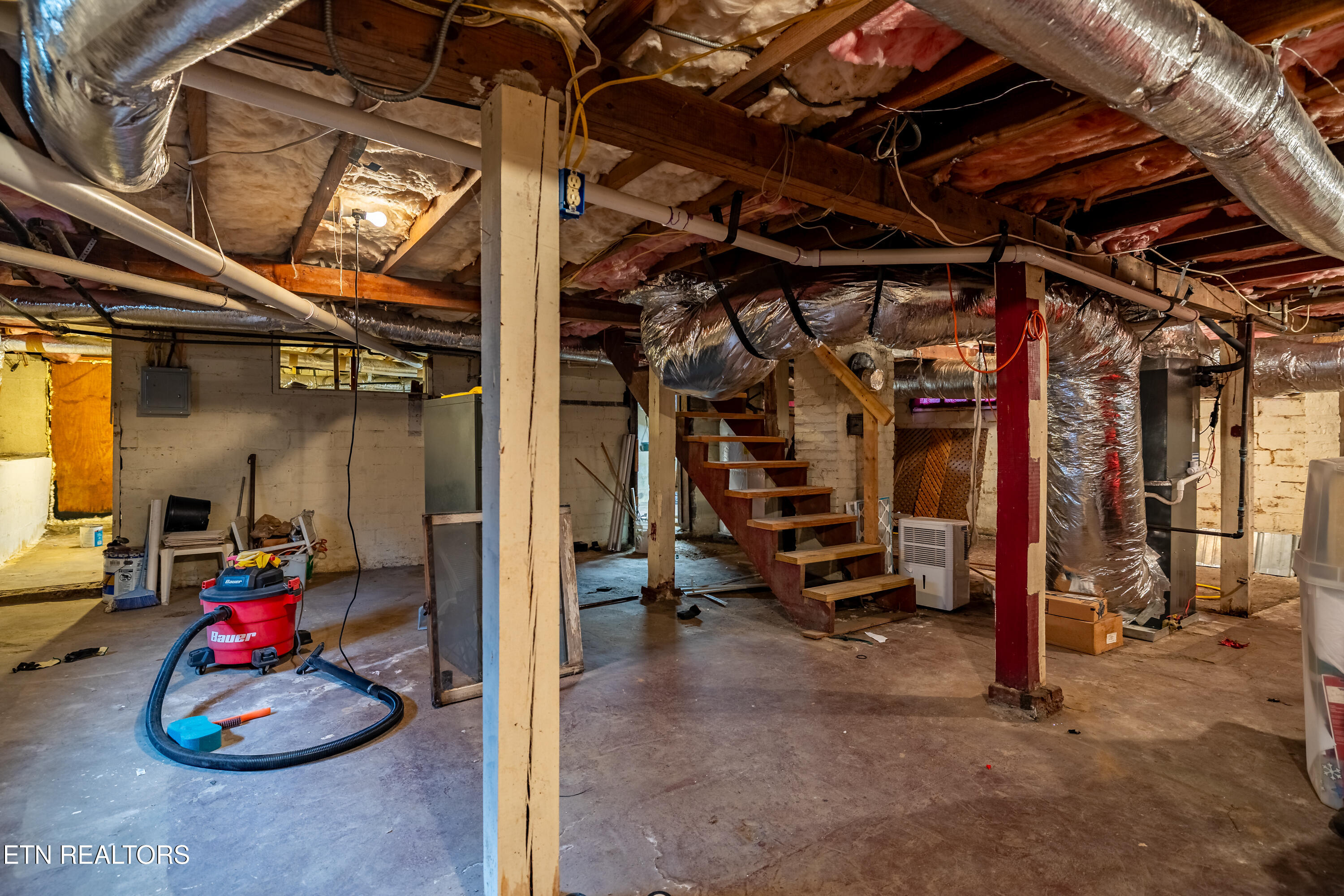 2521 Seymour Ave