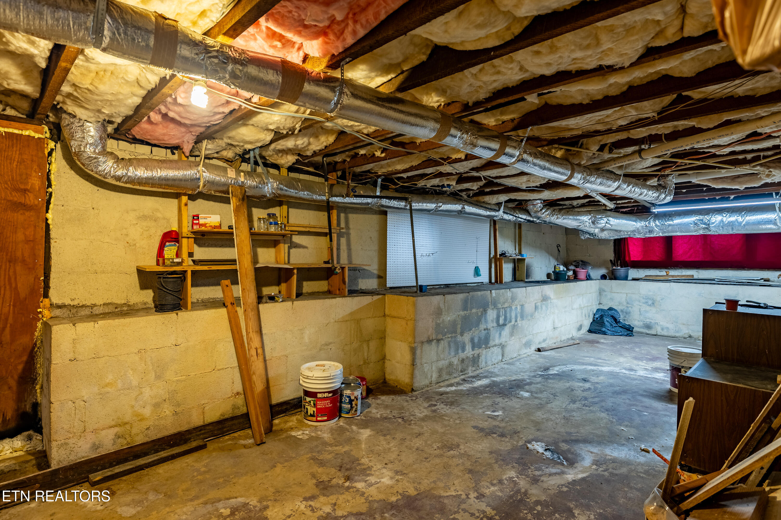 2521 Seymour Ave