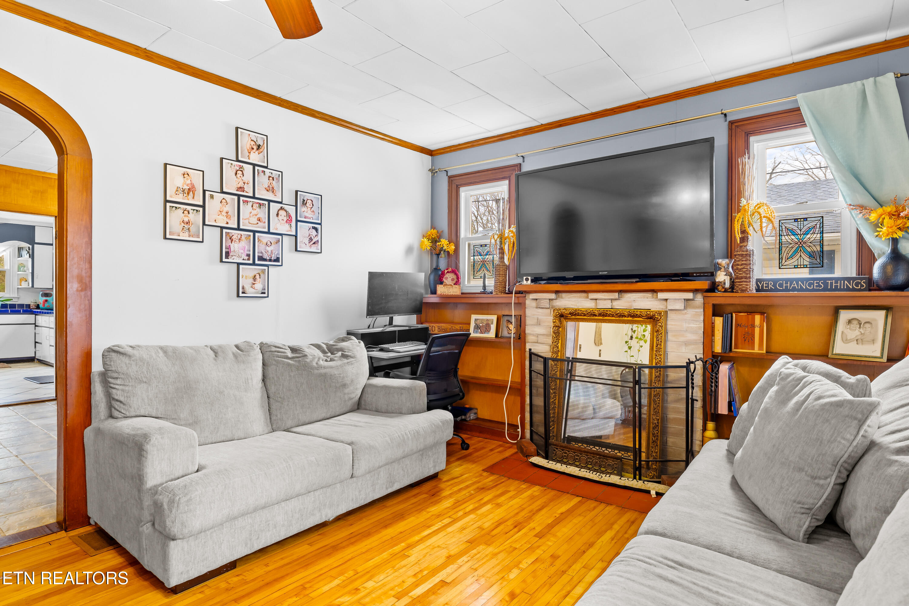 2521 Seymour Ave