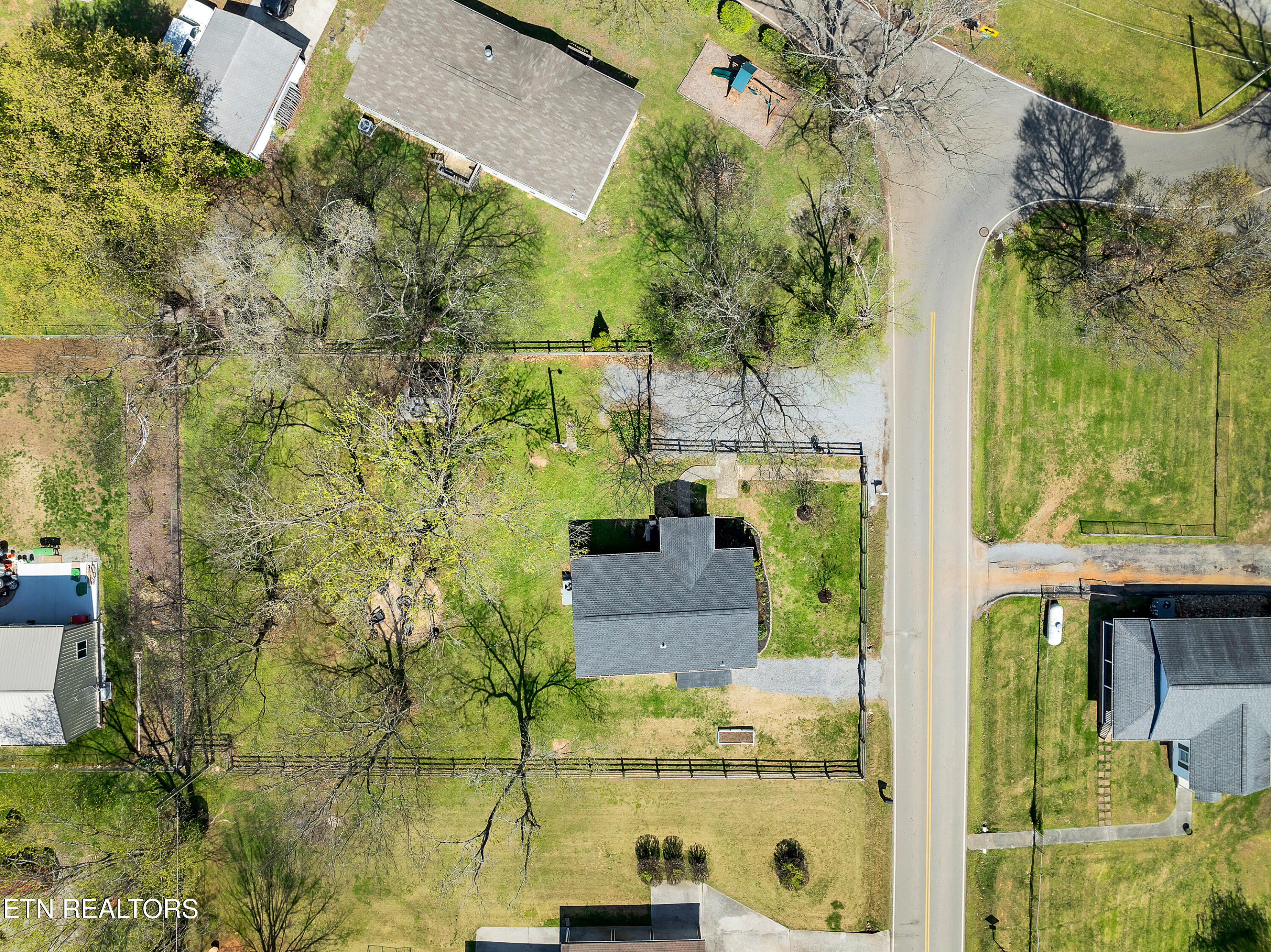 2331 Mitchell Ave