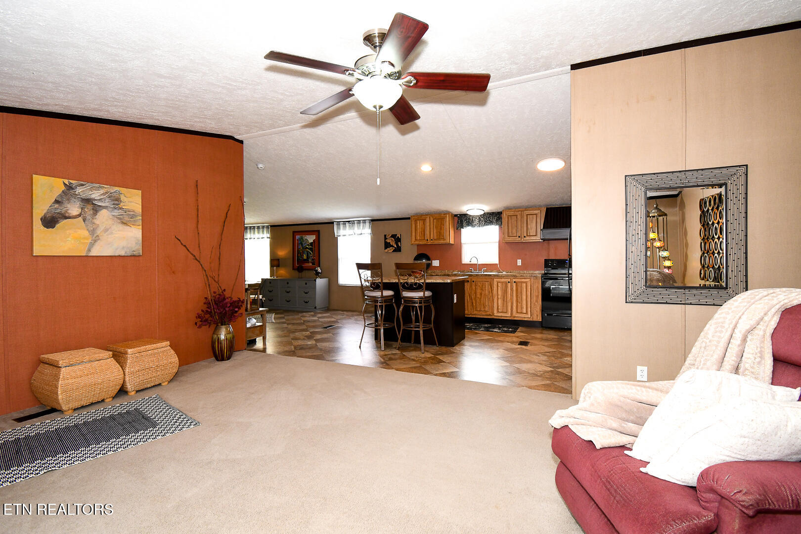 319 Oak Leaf Circle