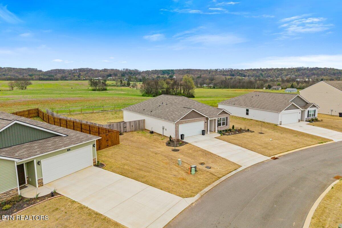 176 Crescent Circle