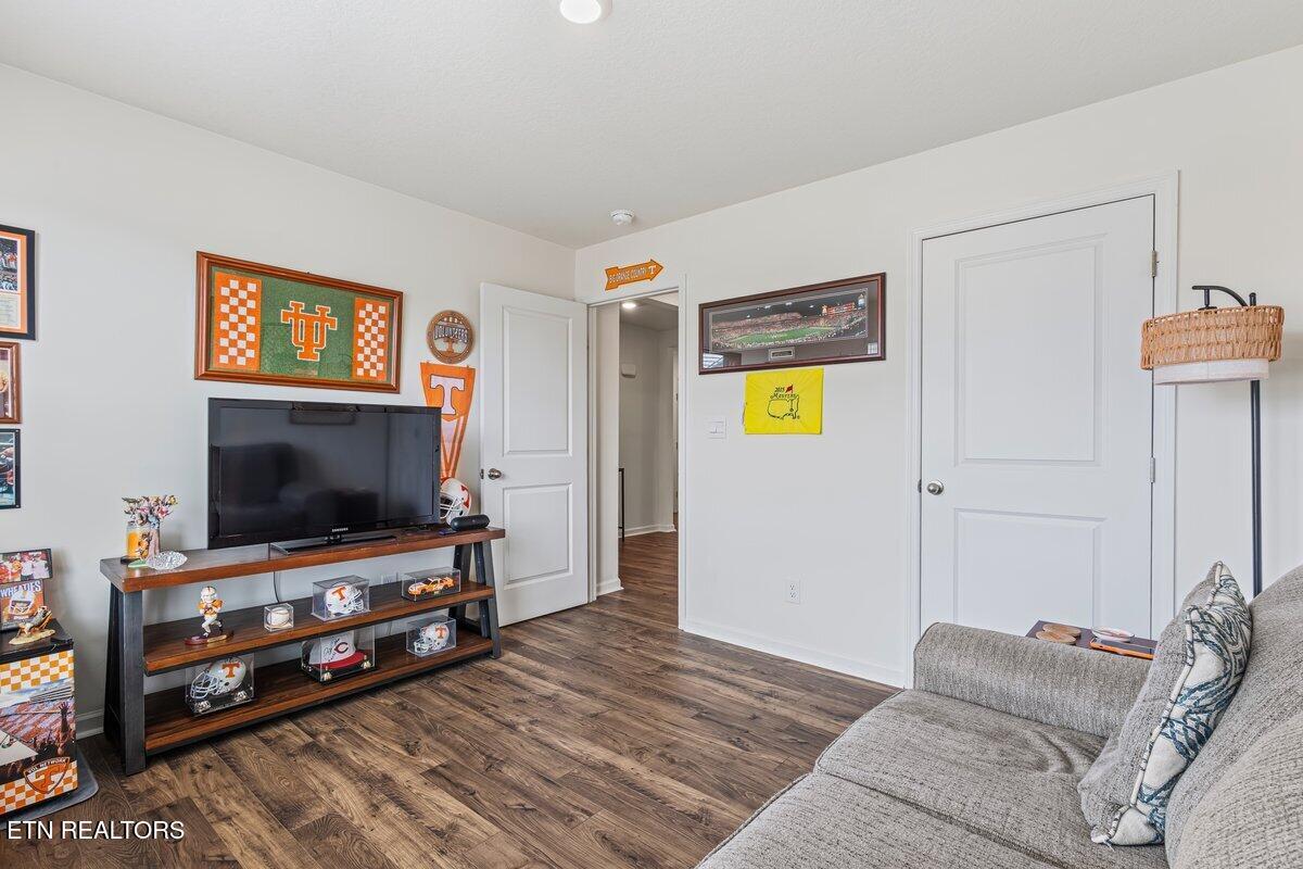 176 Crescent Circle