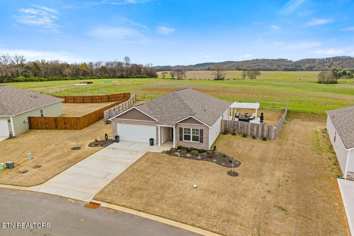 176 Crescent Circle