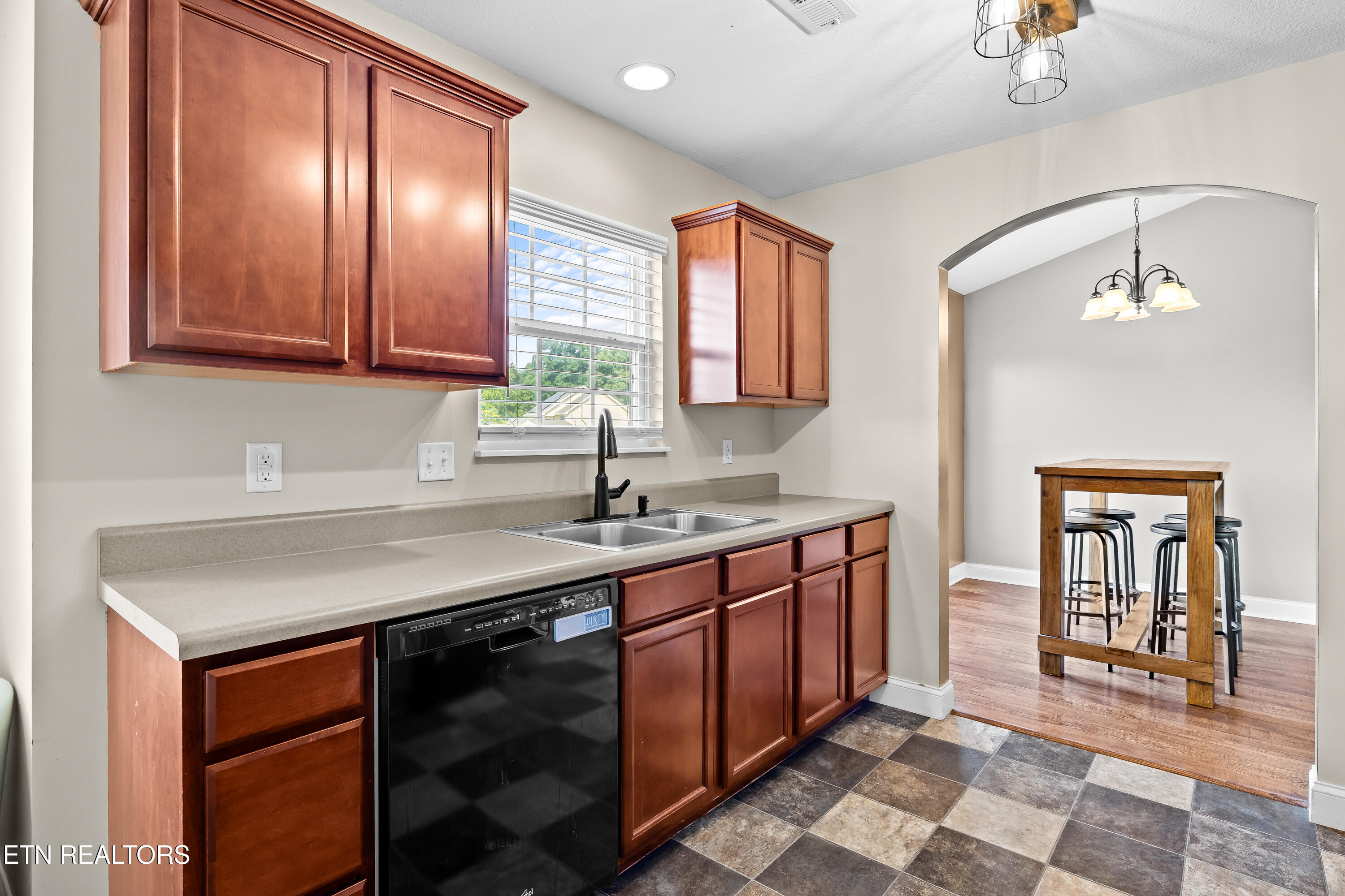 2946 Old Whites Mill Rd