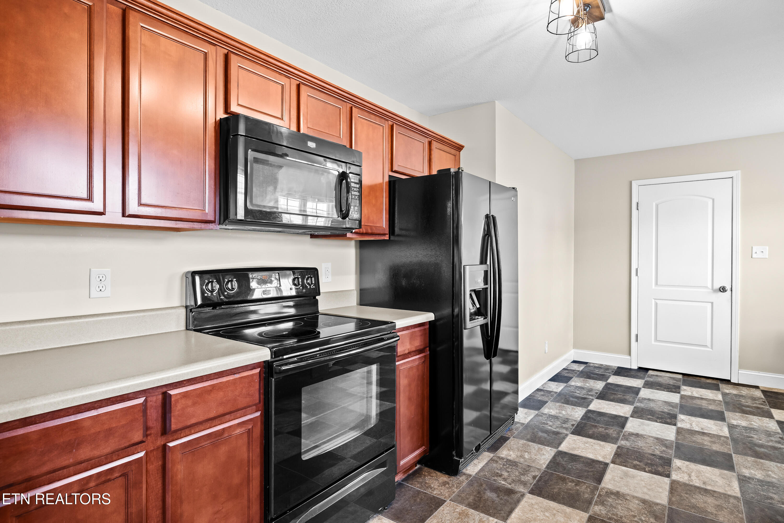 2946 Old Whites Mill Rd