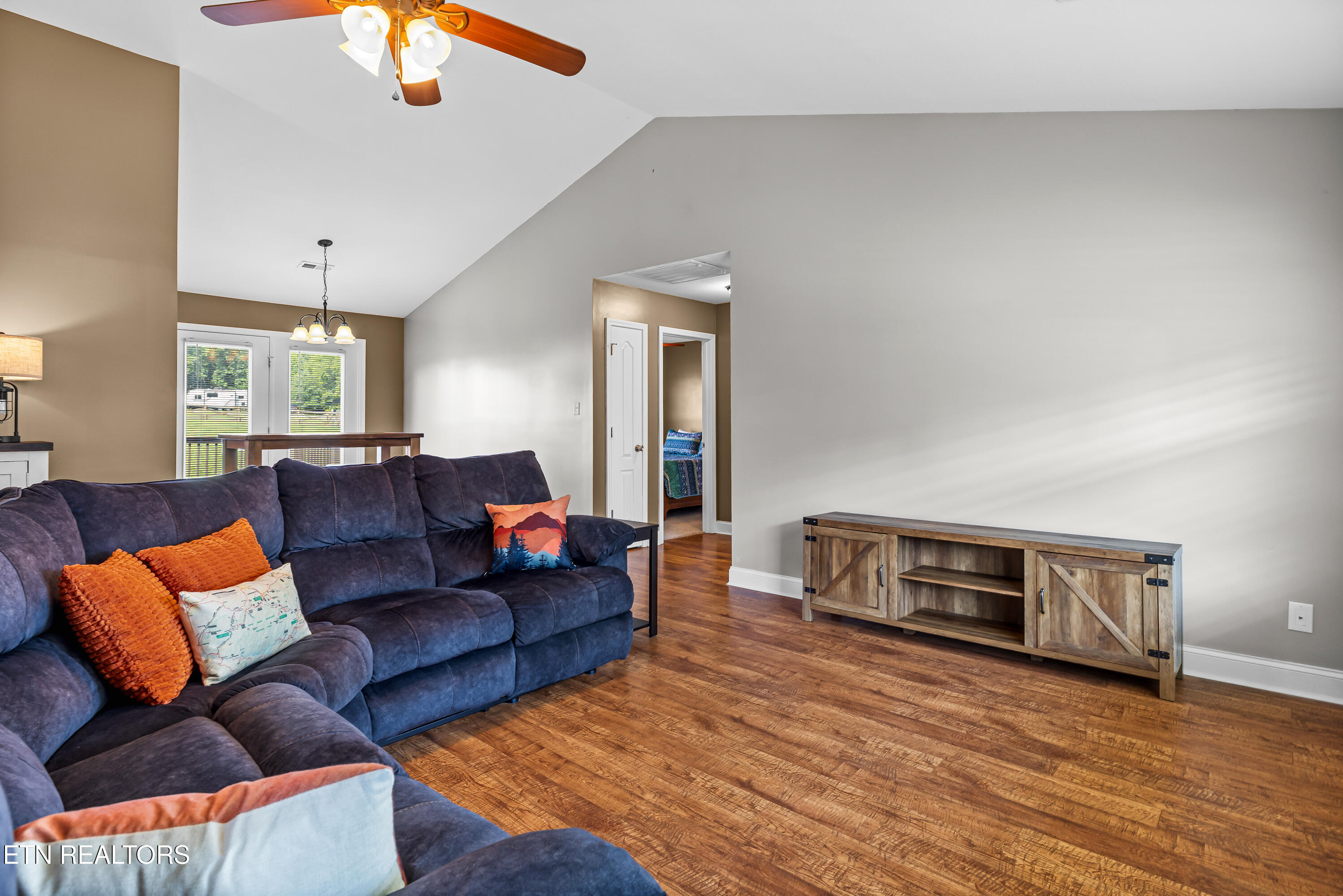 2946 Old Whites Mill Rd