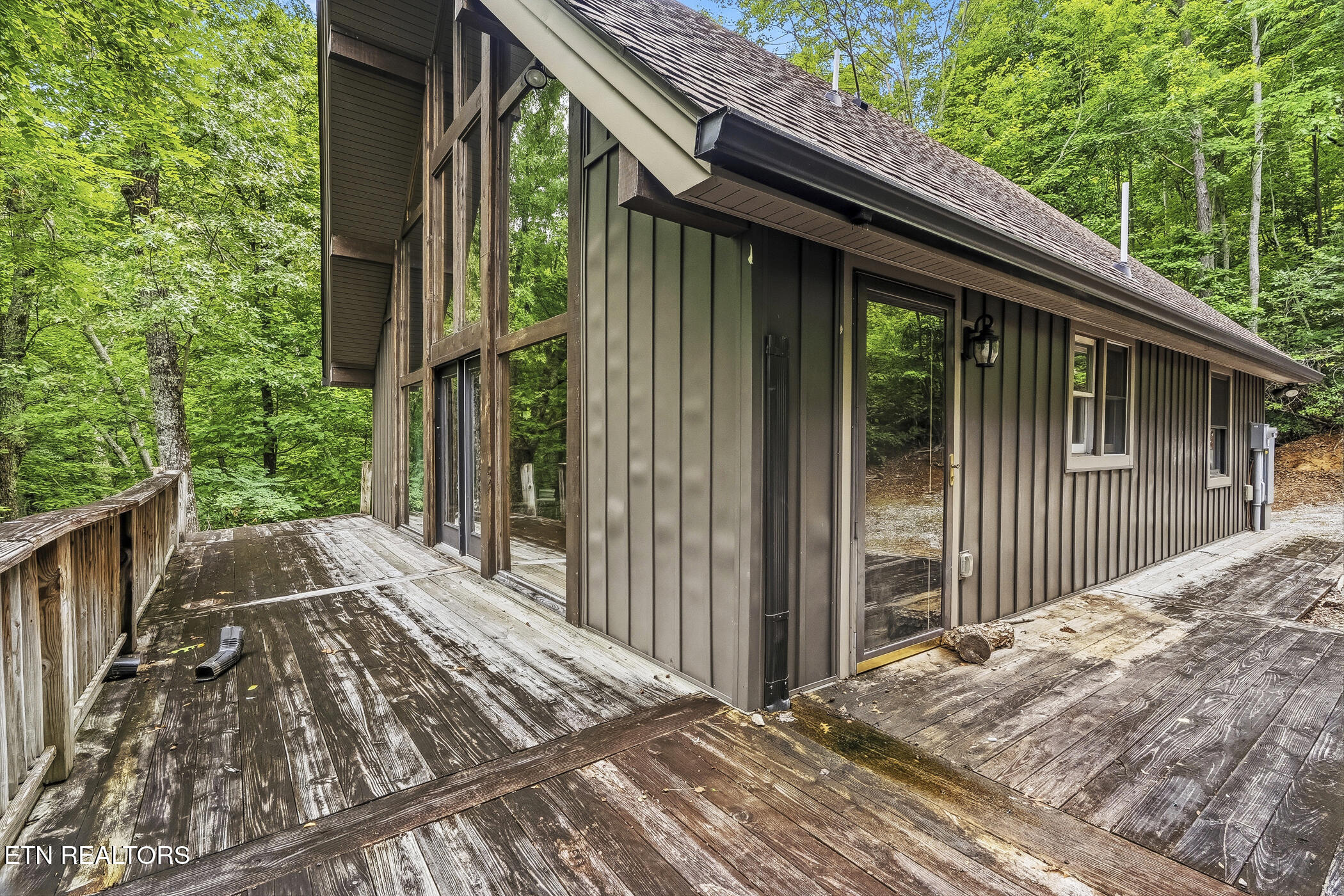 1068 Lower Alpine Way