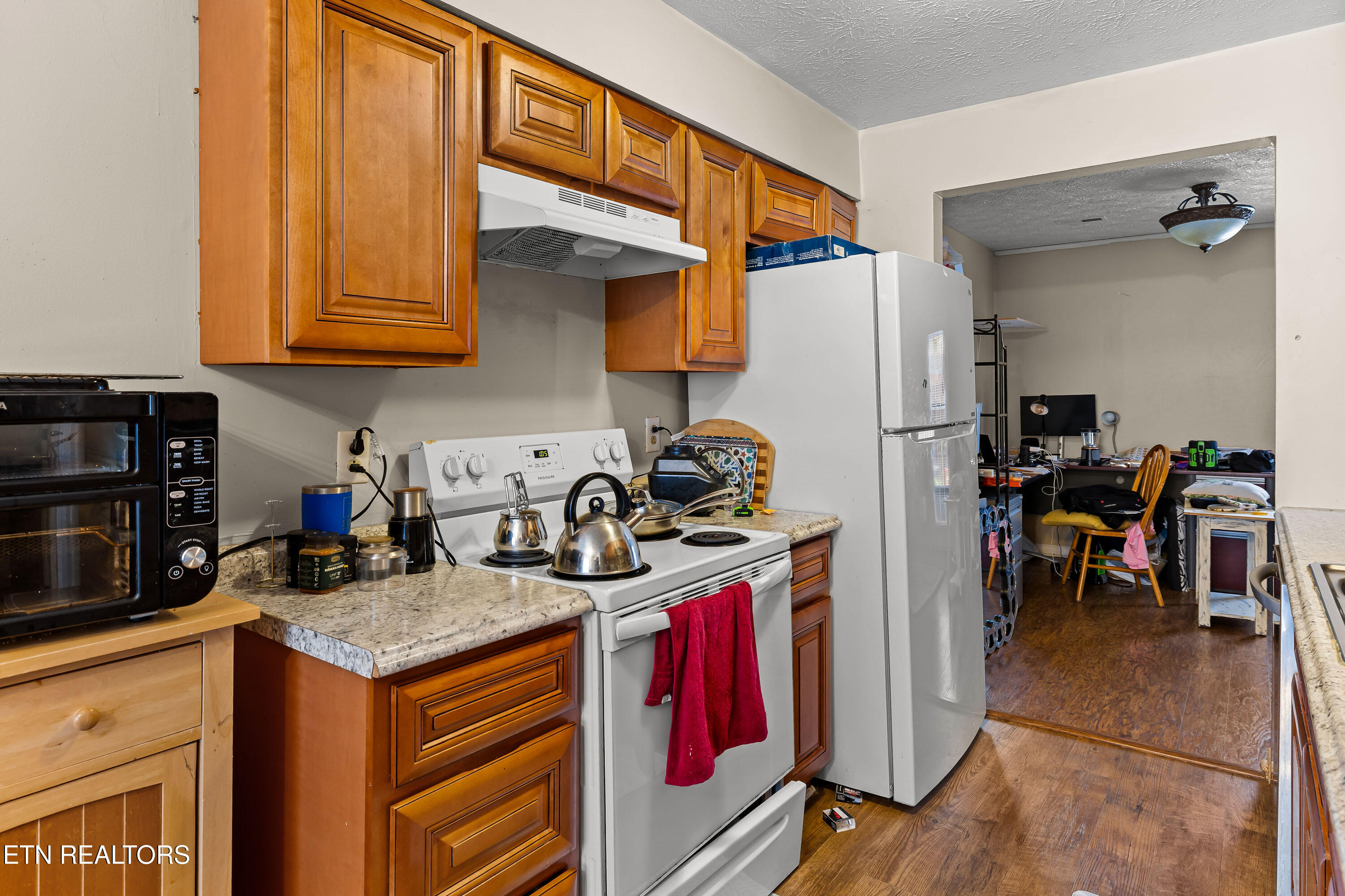 9125 NW Cedarpark Lane