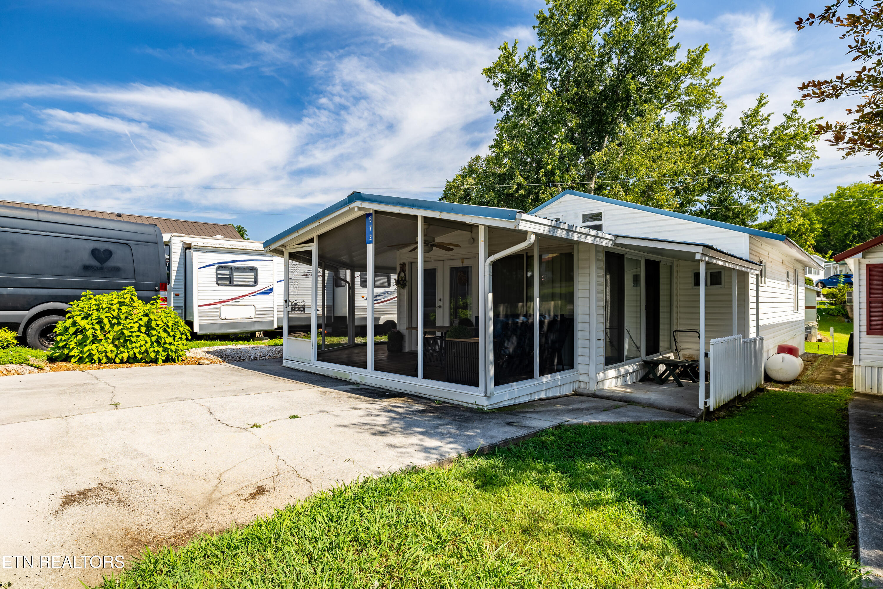 572 Flamingo Circle