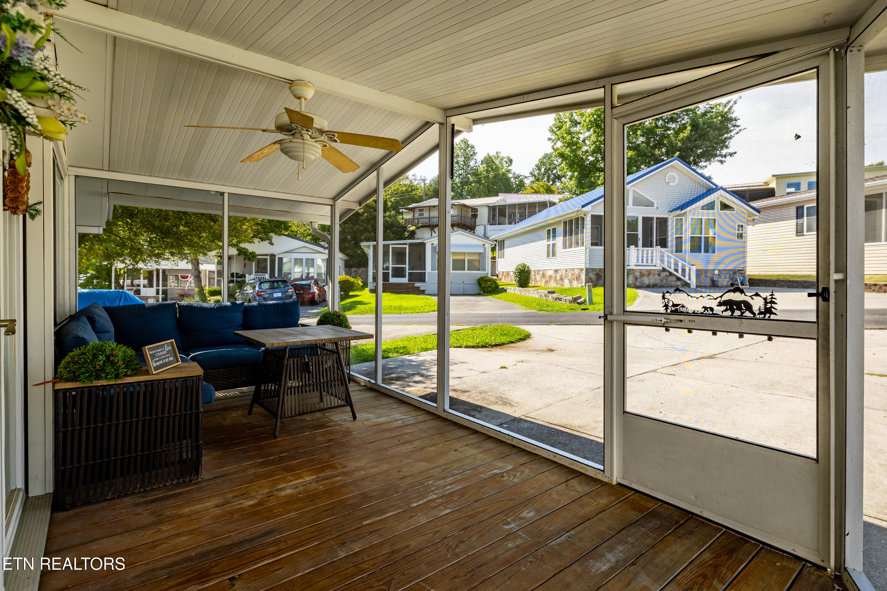 572 Flamingo Circle